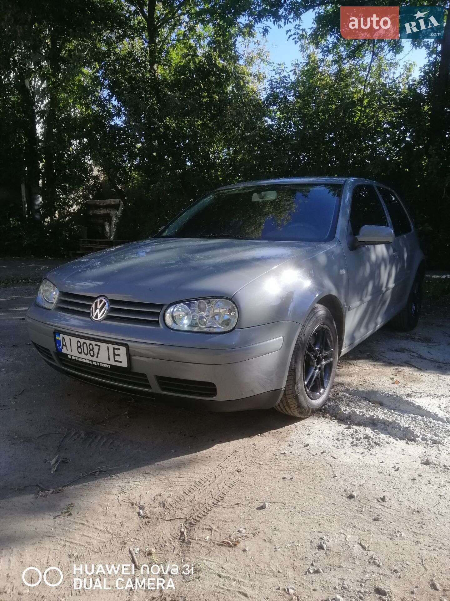 VOLKSWAGEN GOLF 2004