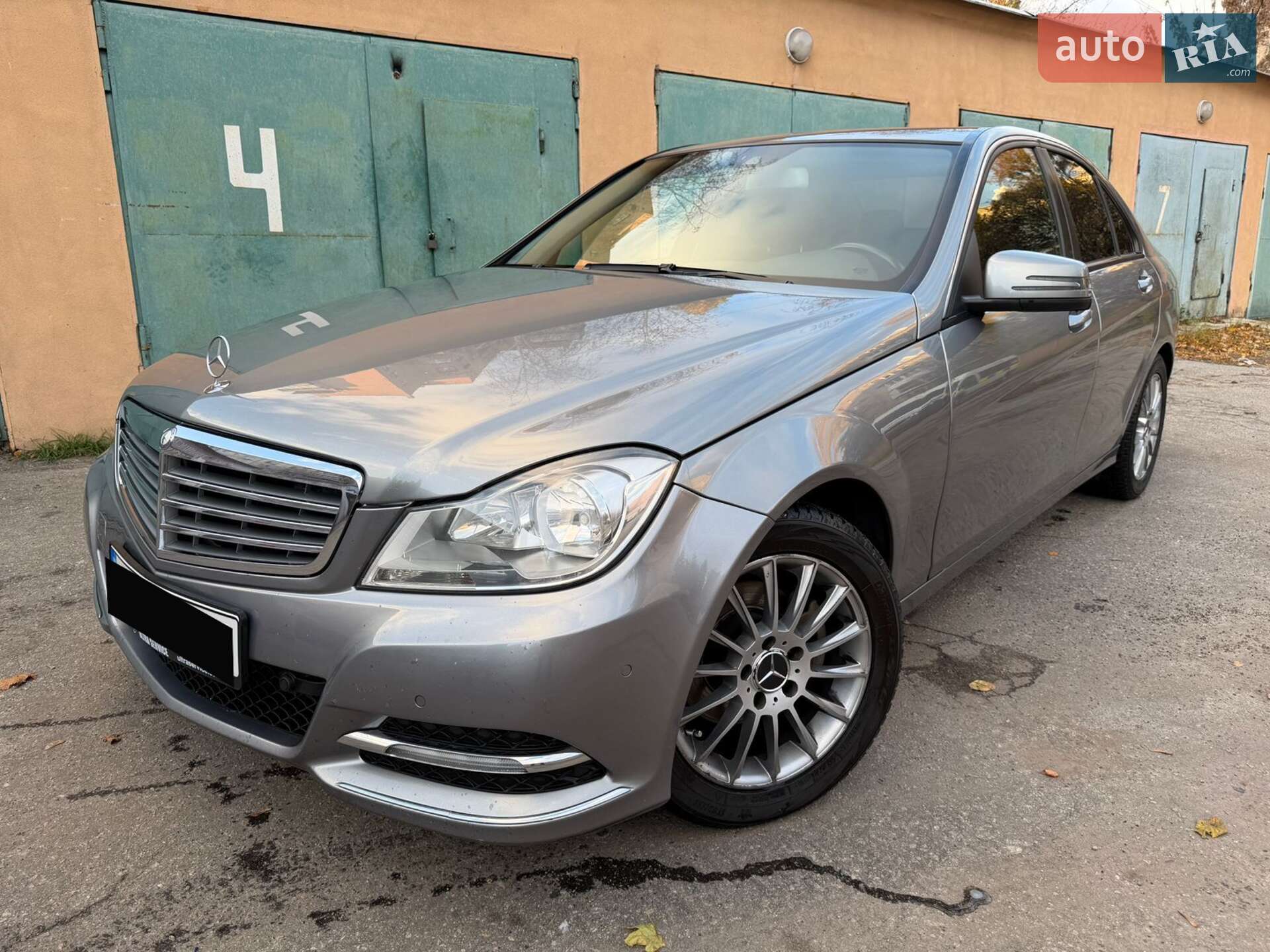 MERCEDES-BENZ C 180