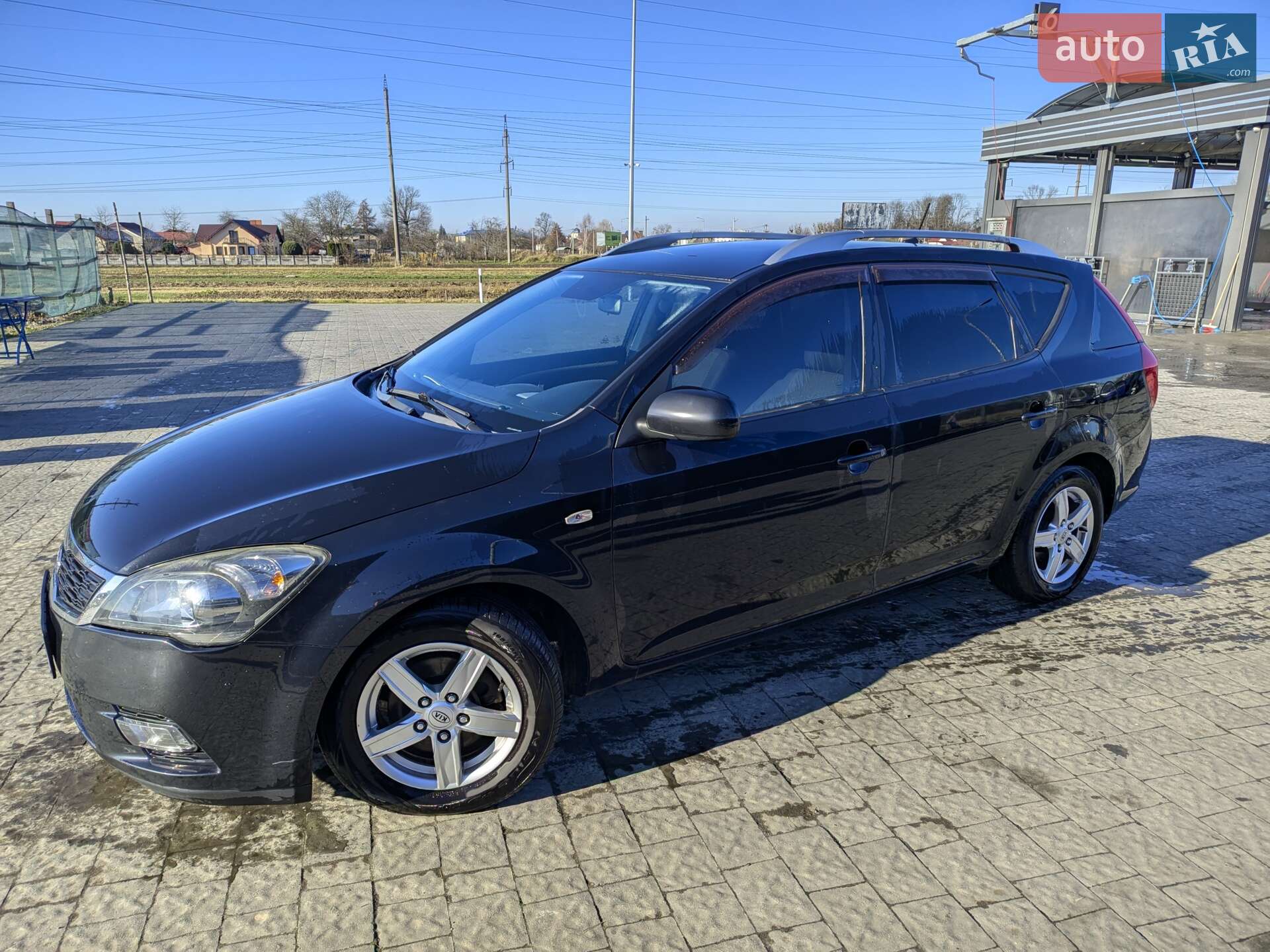 Головне фото звіту автомобіля KIA CEE'D 2010
