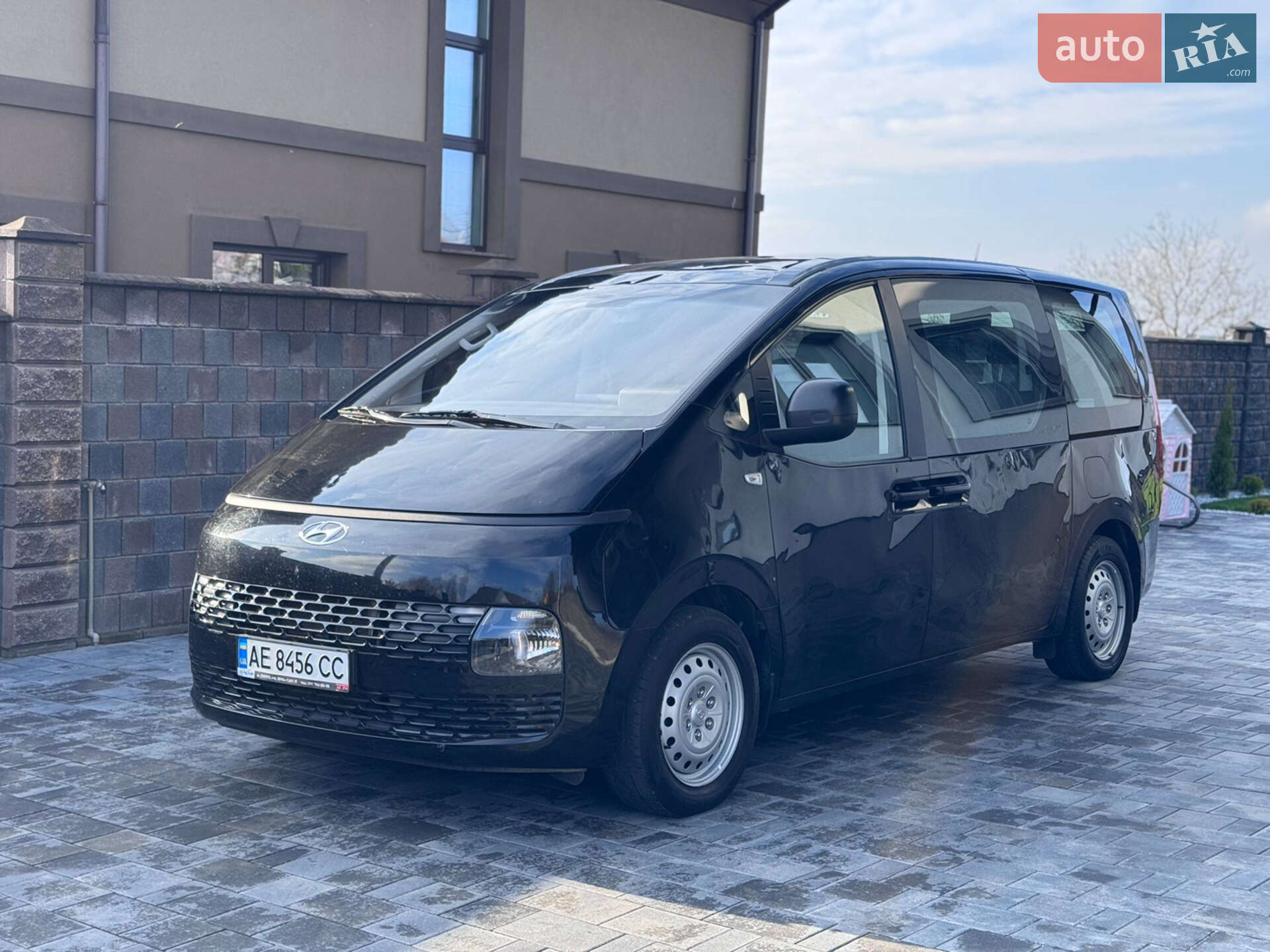 HYUNDAI STARIA 2022