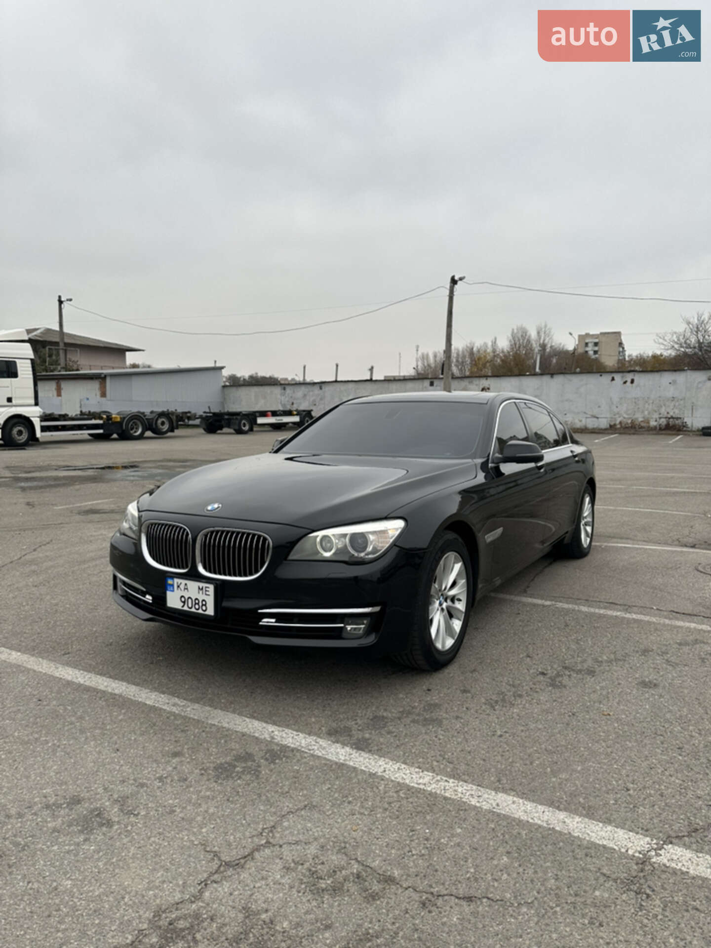BMW 740 2012