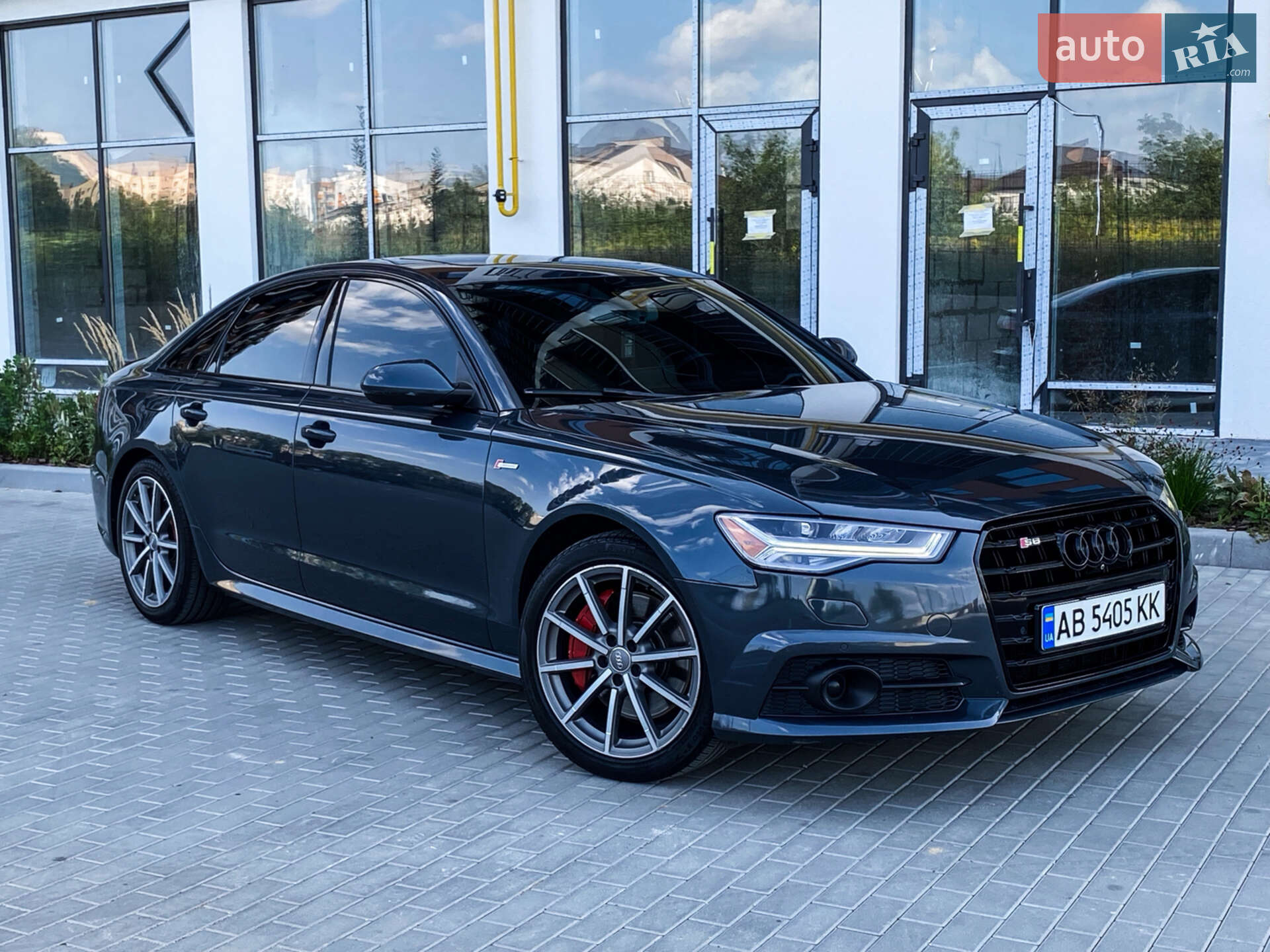 Головне фото звіту автомобіля AUDI A6 2015