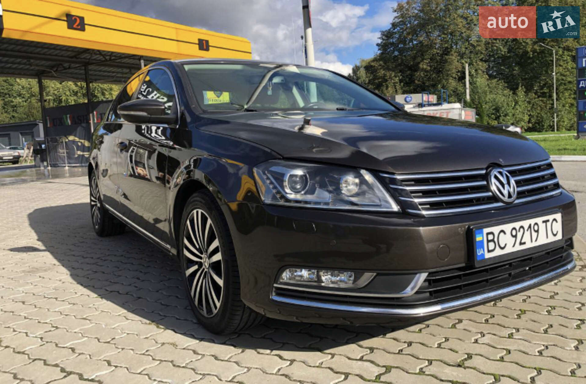 VOLKSWAGEN PASSAT