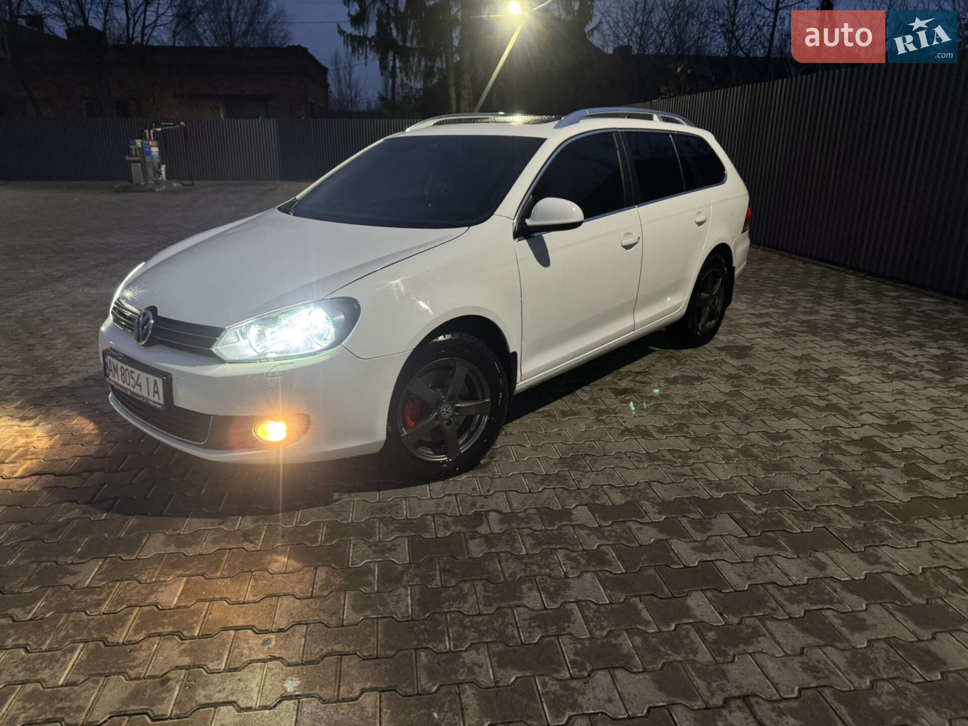 VOLKSWAGEN GOLF 2010