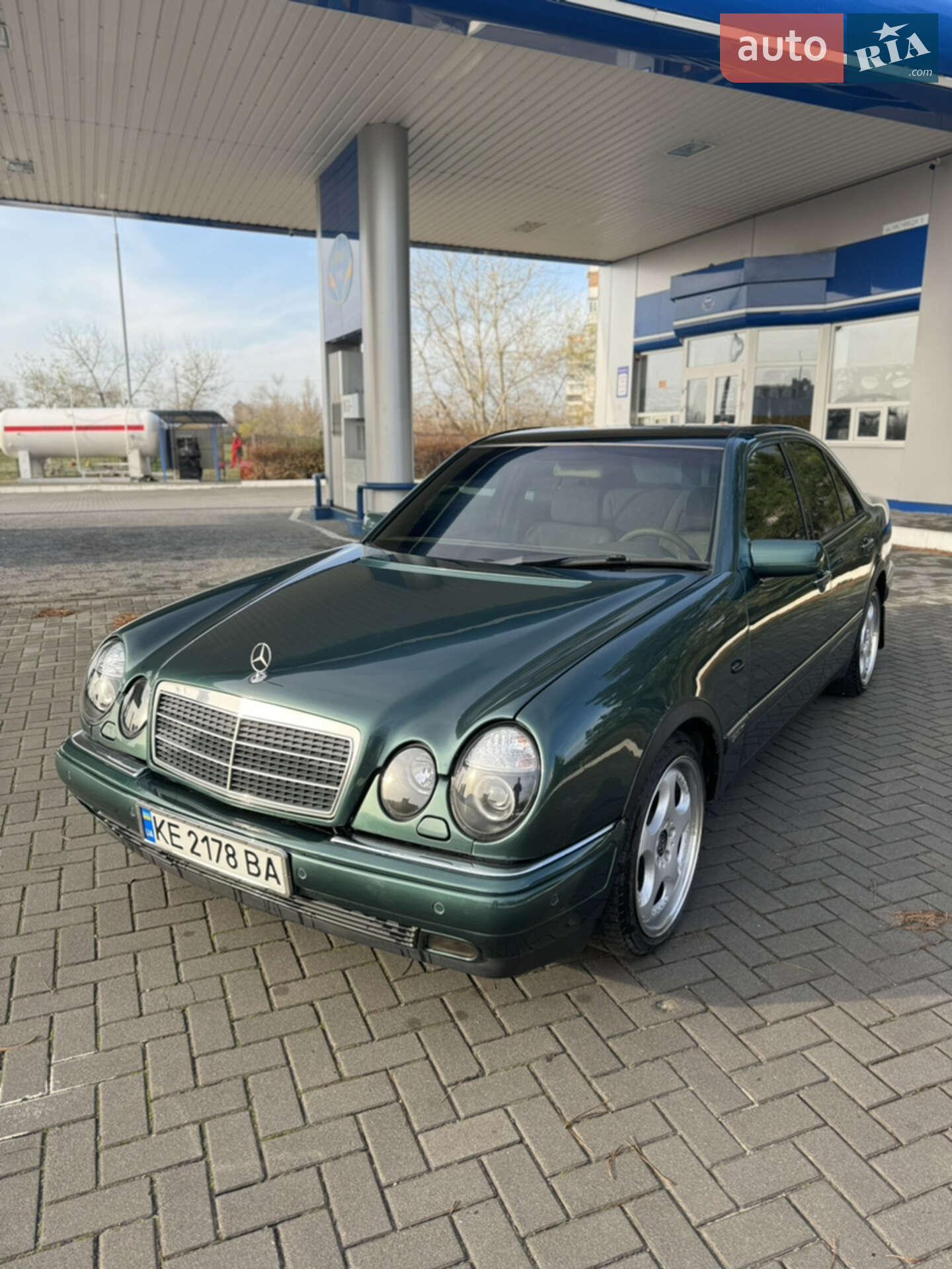 MERCEDES-BENZ E 280 1998