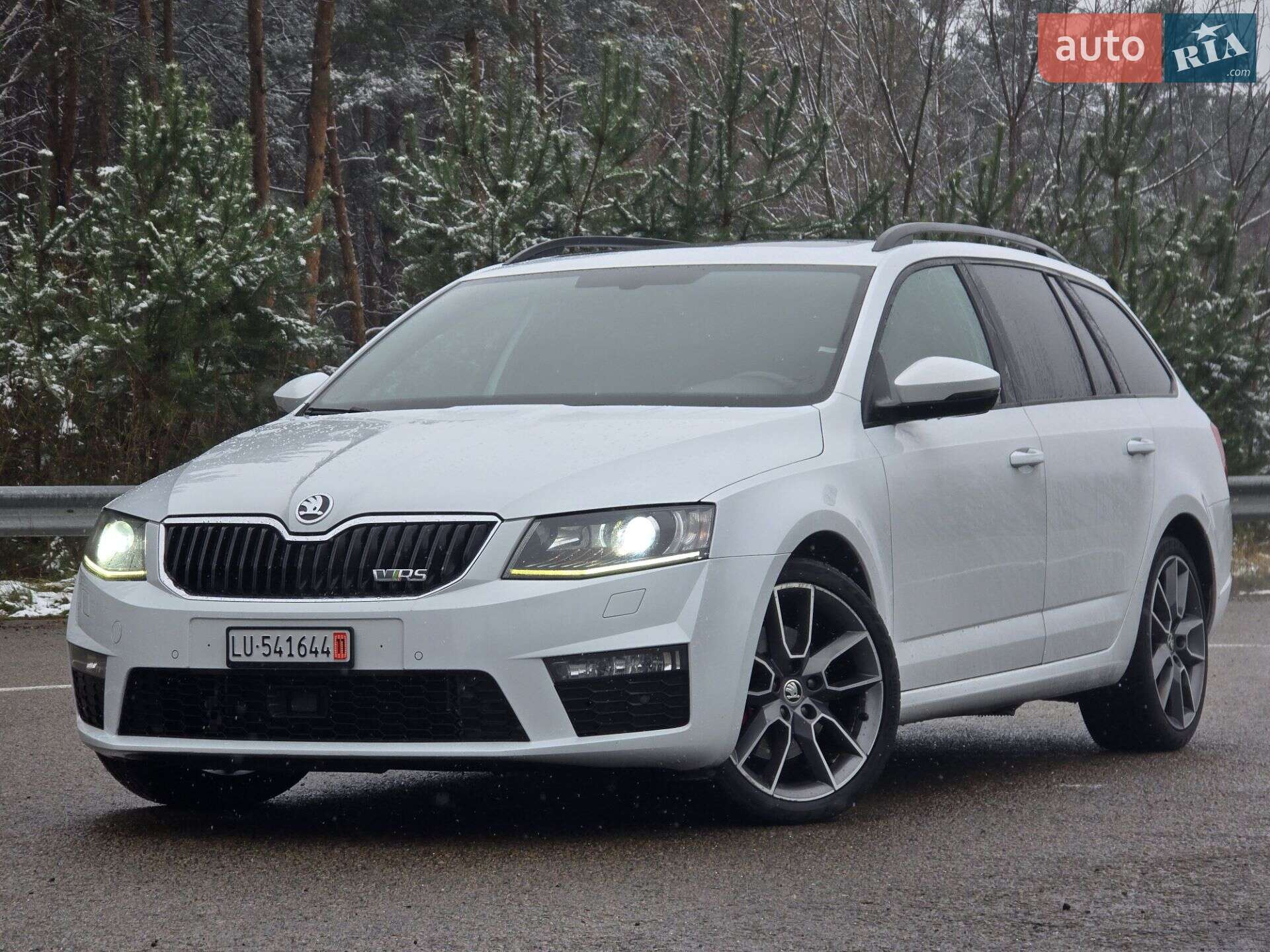Головне фото звіту автомобіля SKODA OCTAVIA 2016