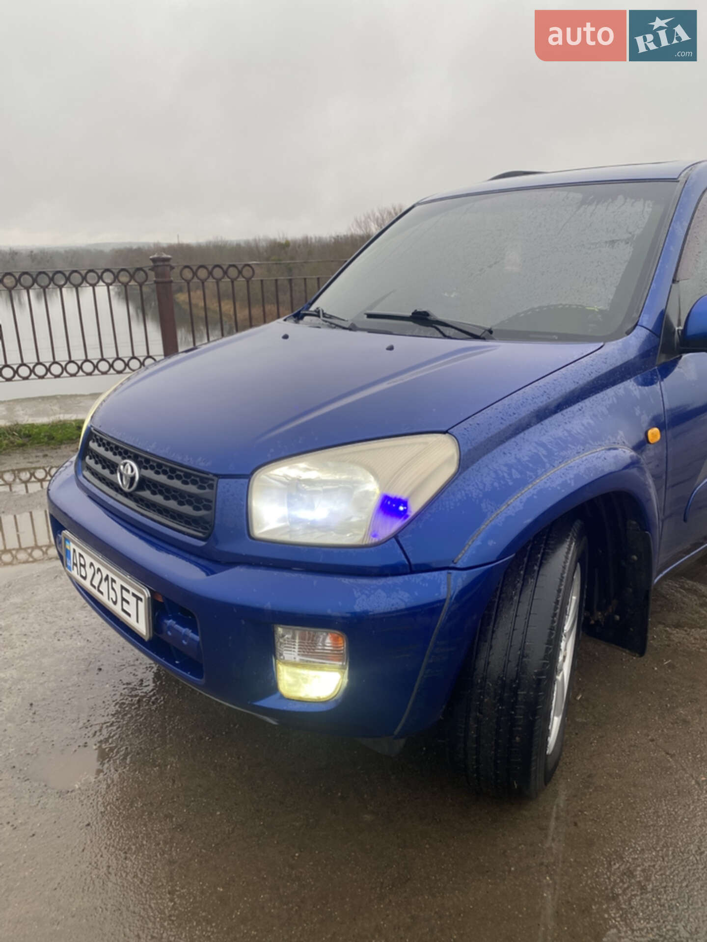 TOYOTA RAV4 2000
