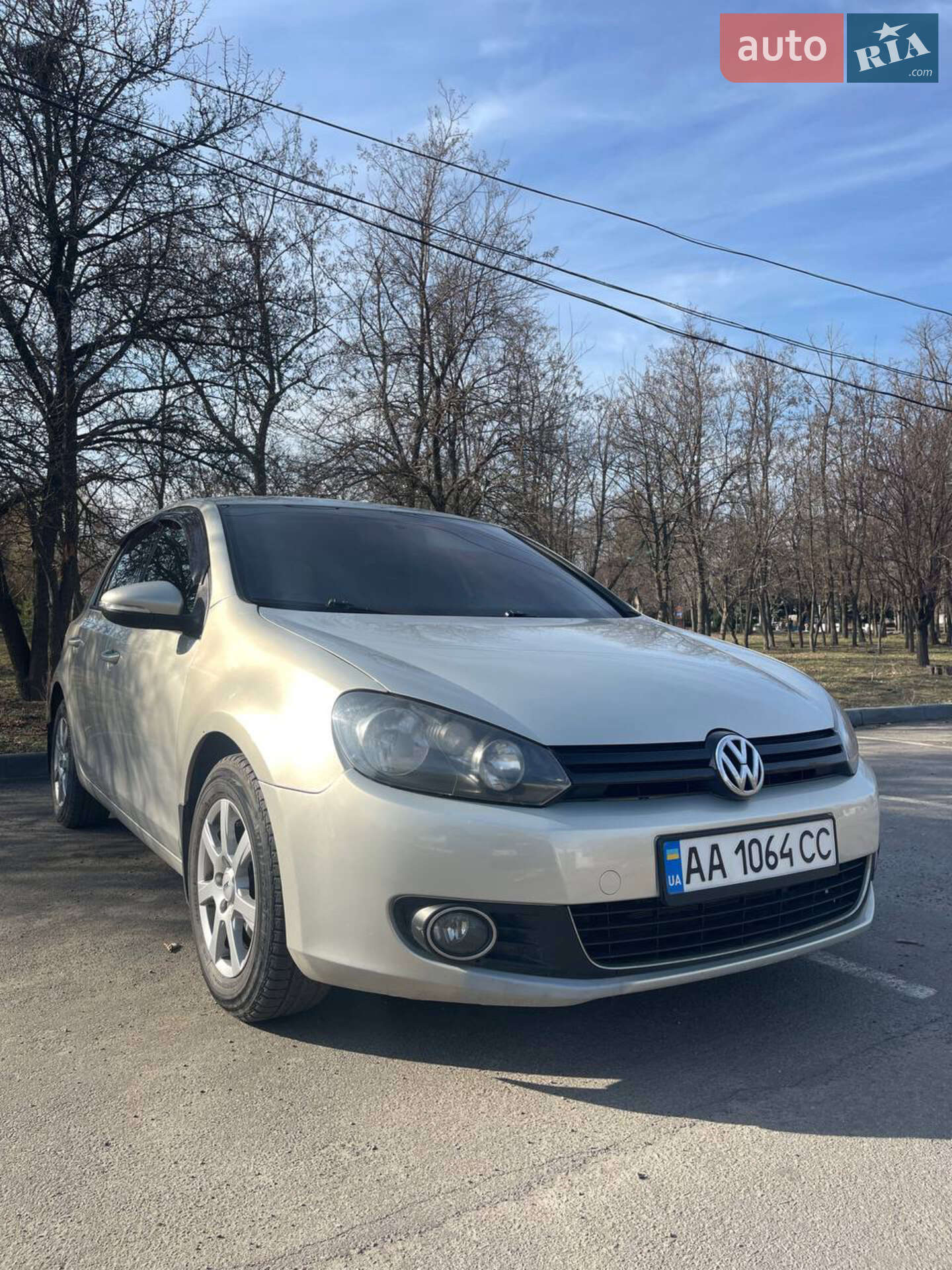 VOLKSWAGEN GOLF 2010