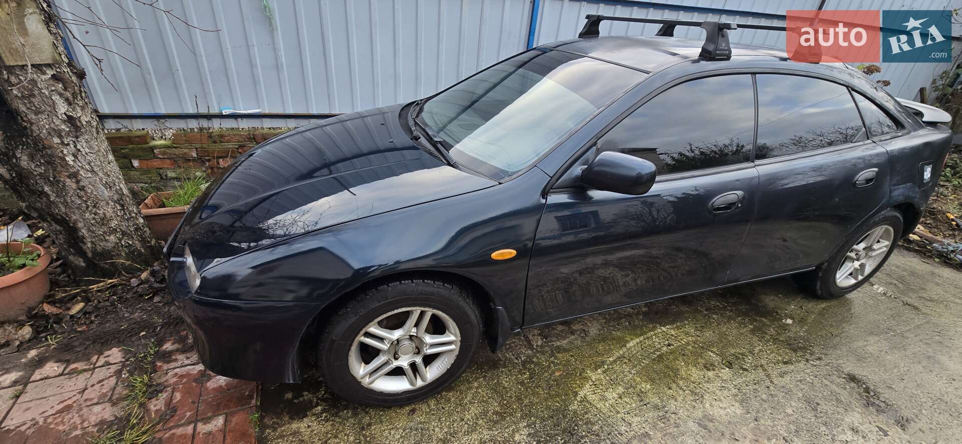 MAZDA 323 1996