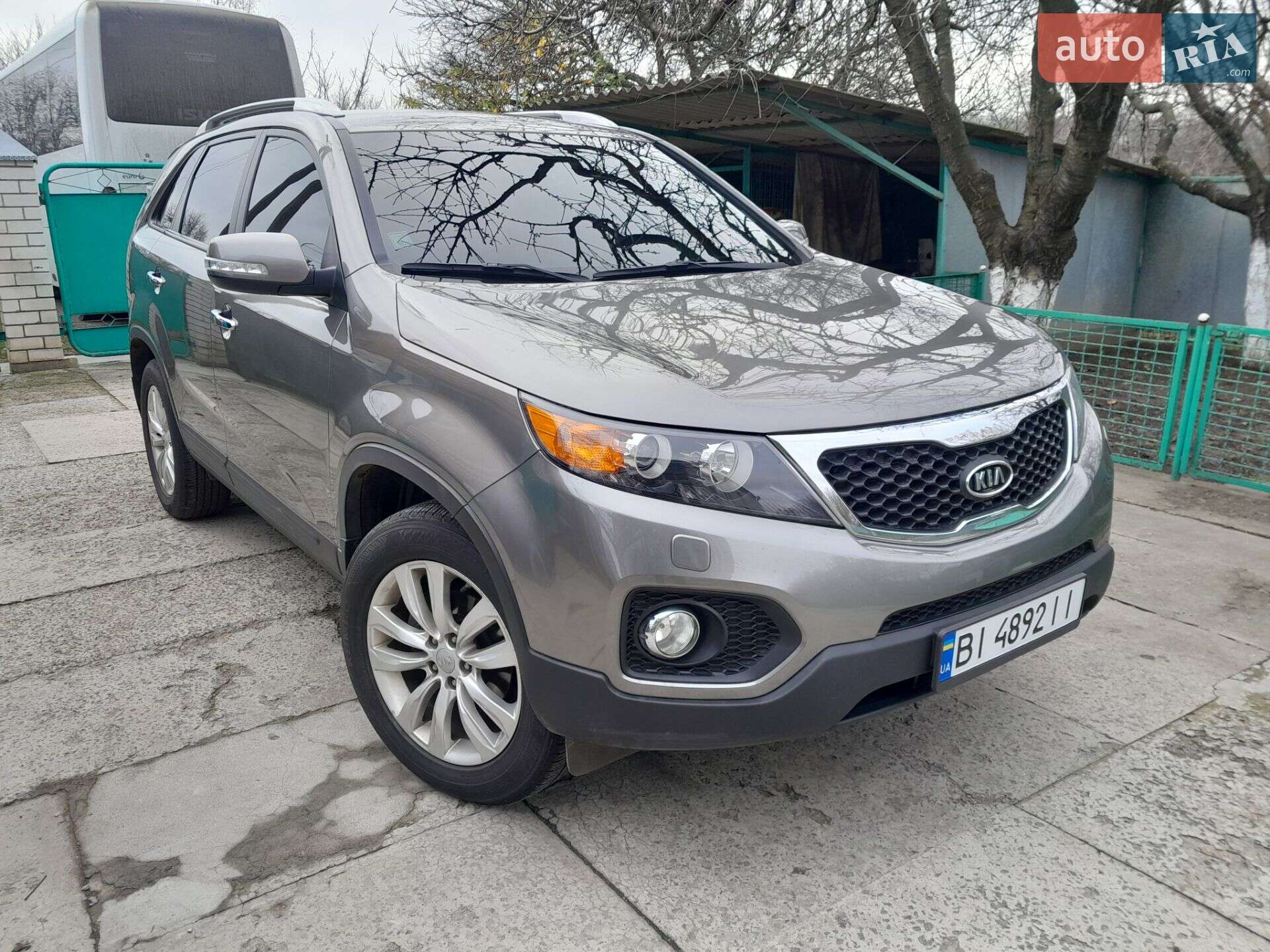 Головне фото звіту автомобіля KIA SORENTO 2012