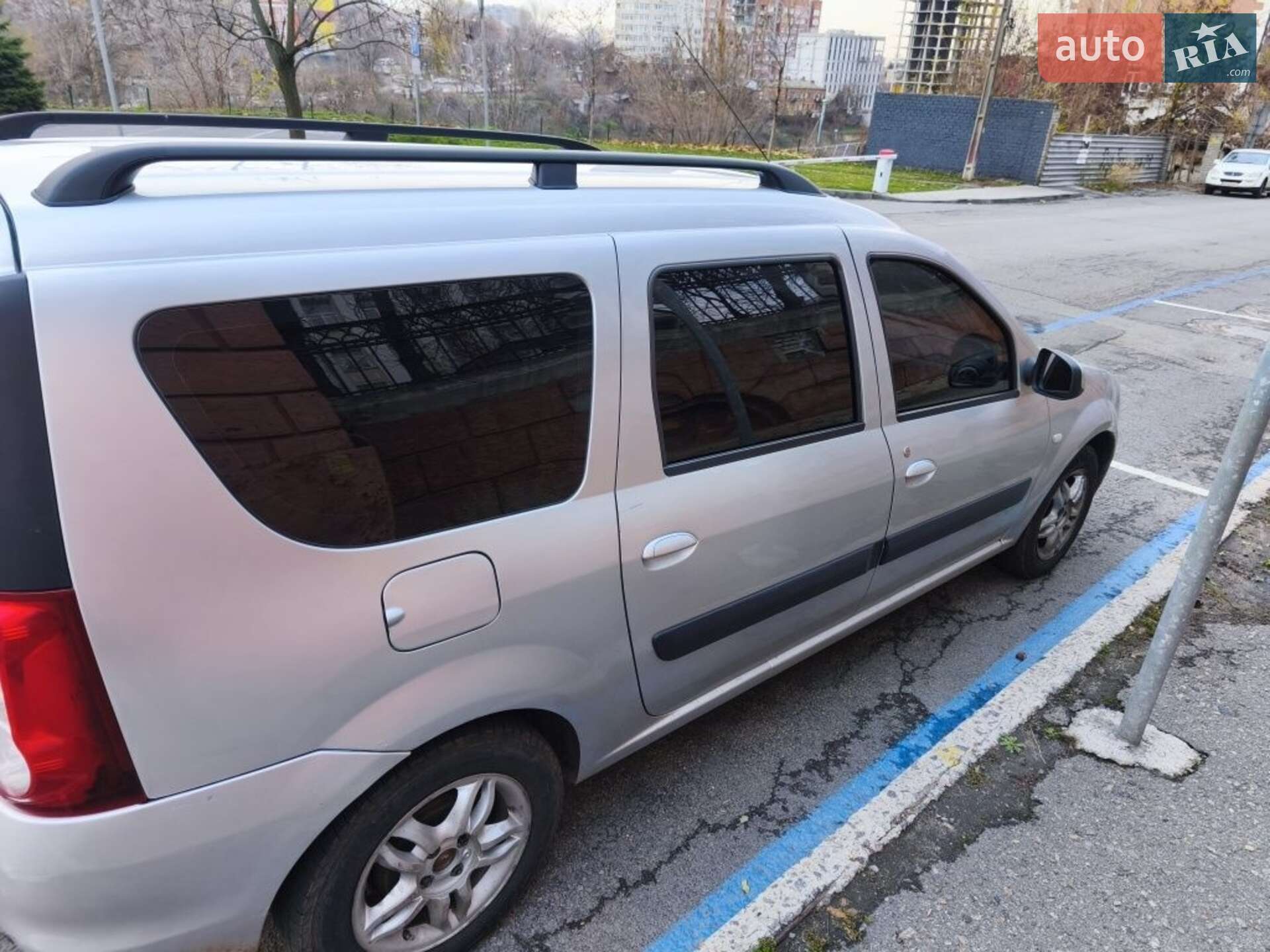 Головне фото звіту автомобіля DACIA LOGAN 2009