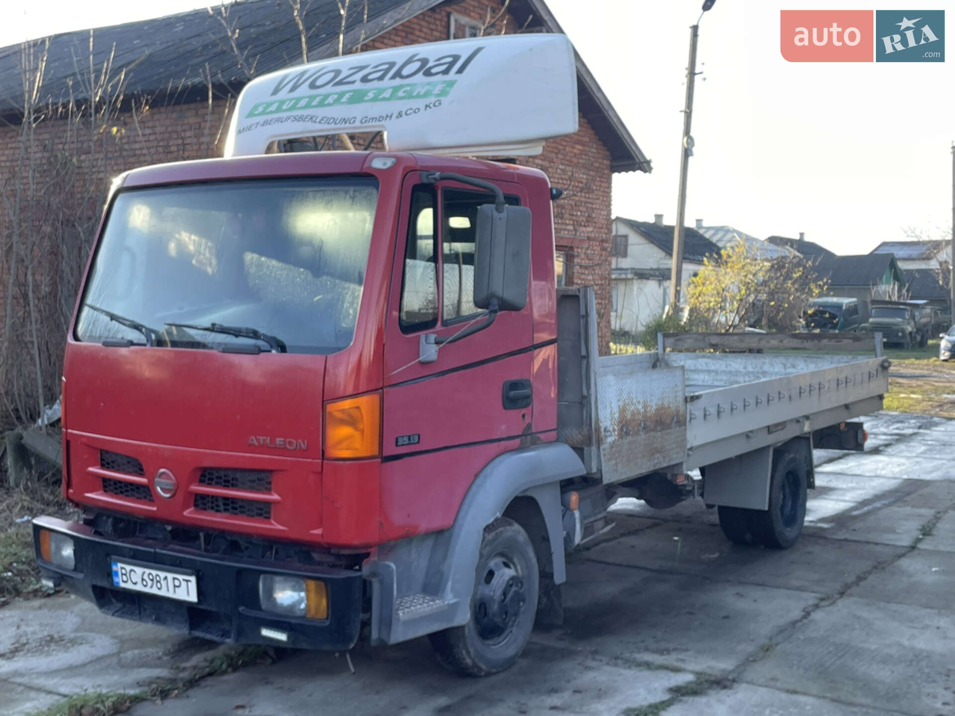 NISSAN ATLEON 2004