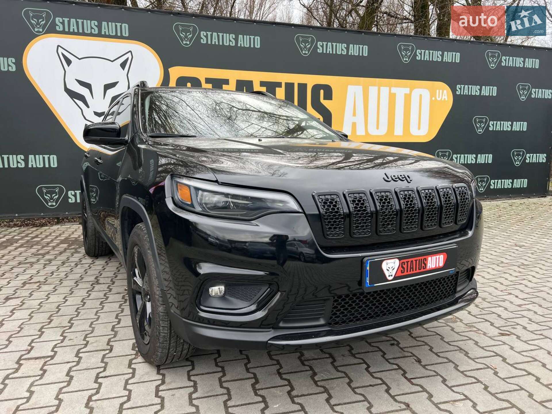 Головне фото звіту автомобіля JEEP CHEROKEE 2020