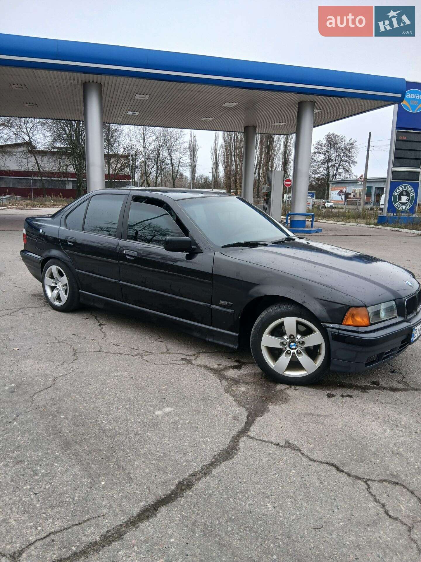 BMW 323I 1995