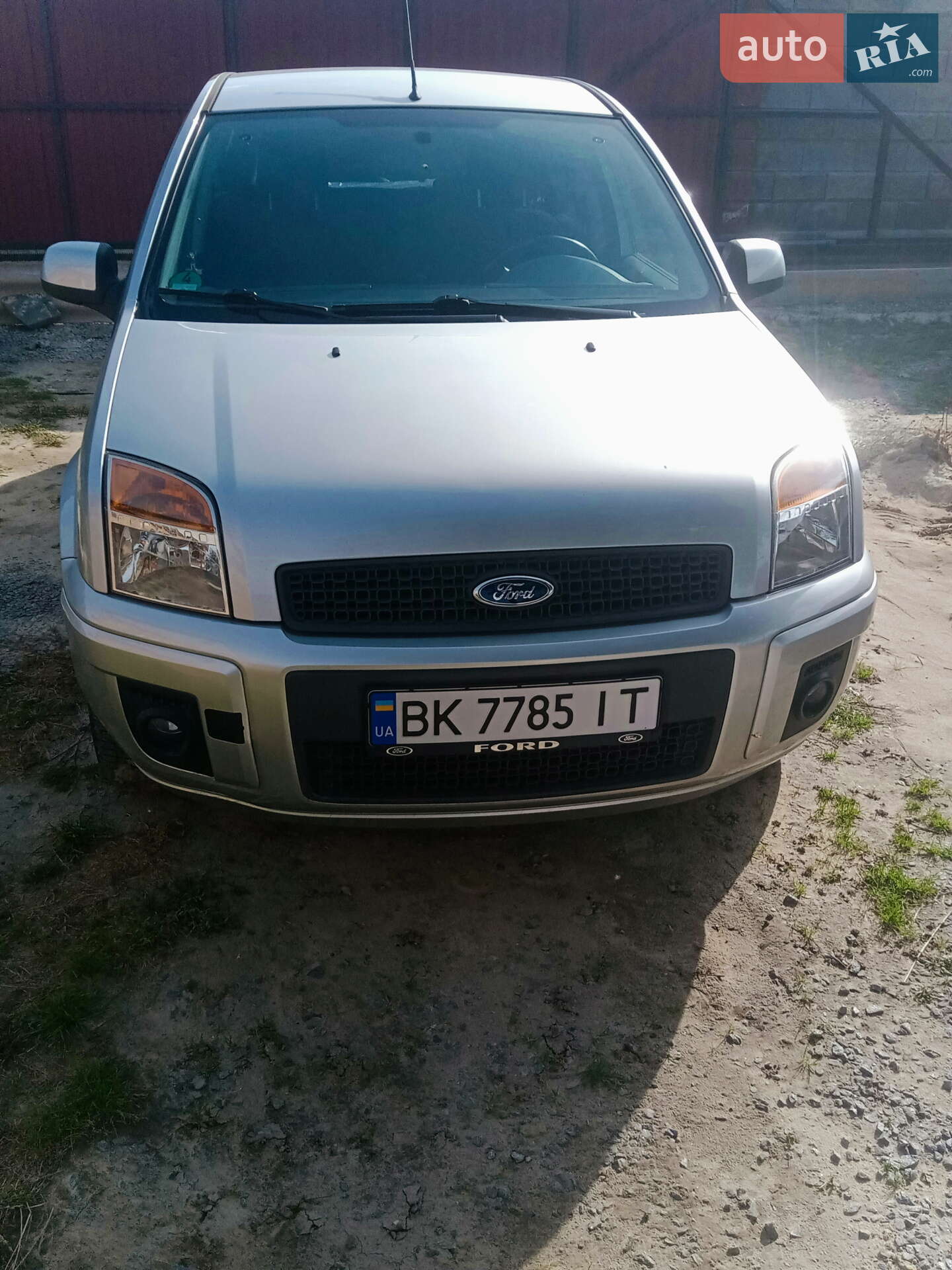 FORD FUSION 2010