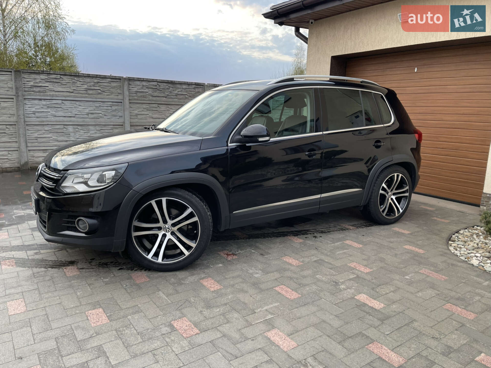 VOLKSWAGEN TIGUAN 2013