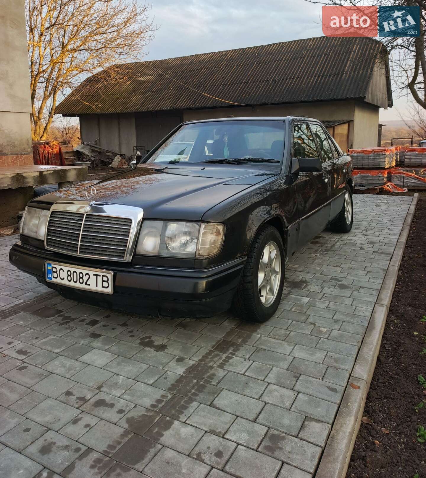 MERCEDES-BENZ 230 Е 1988