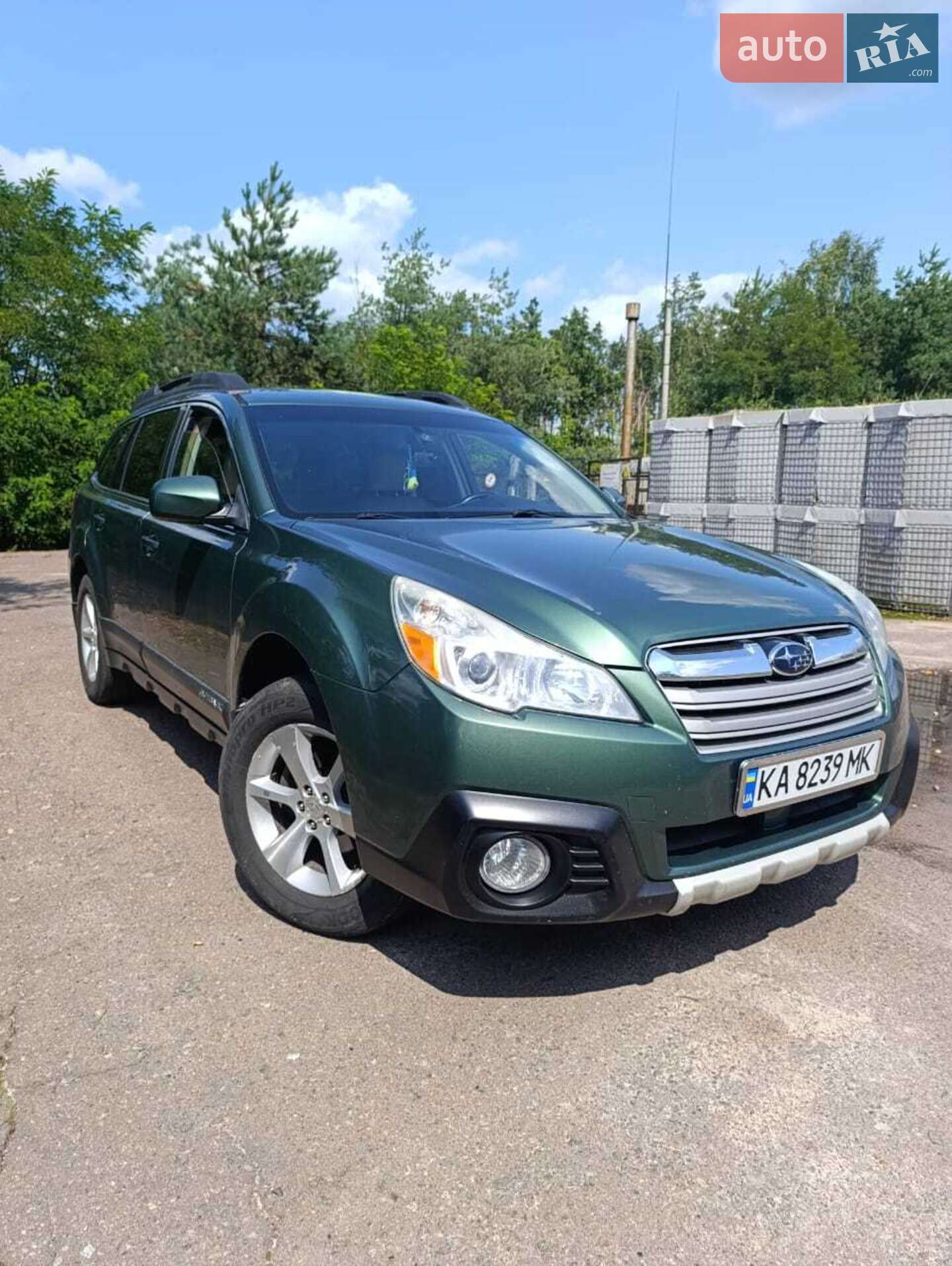 SUBARU OUTBACK 2013