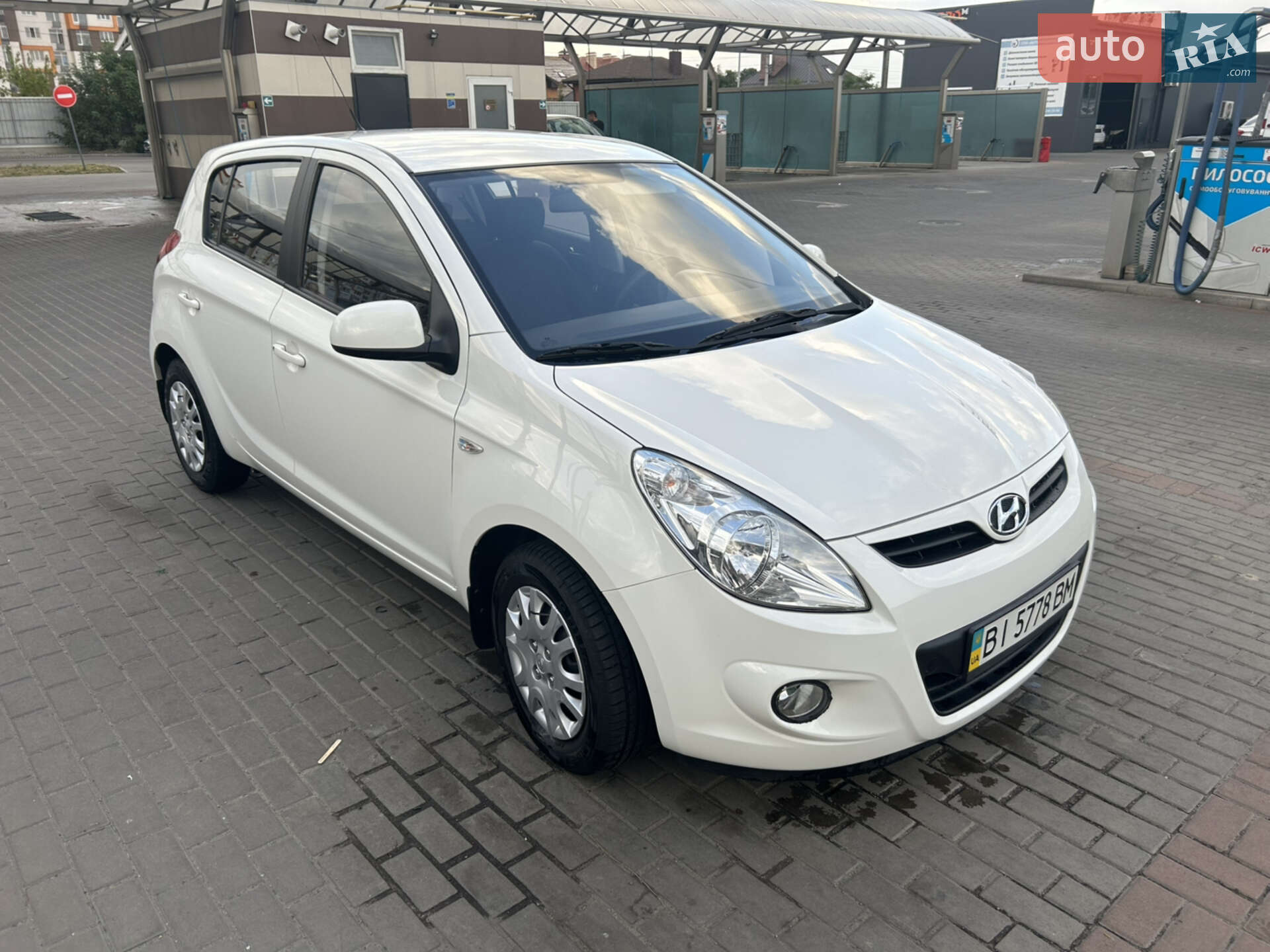 HYUNDAI I20 2012