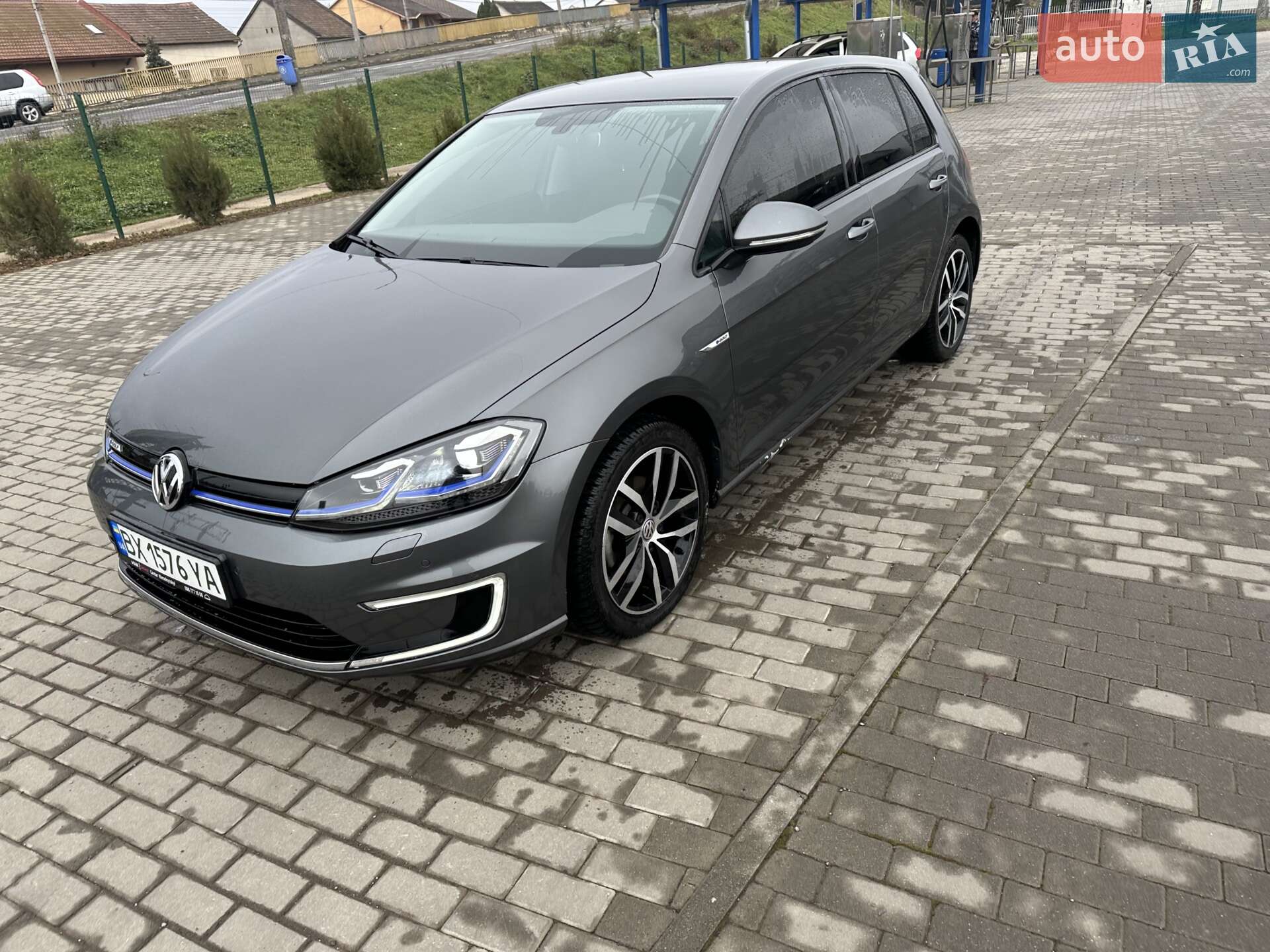 VOLKSWAGEN E-GOLF 2018