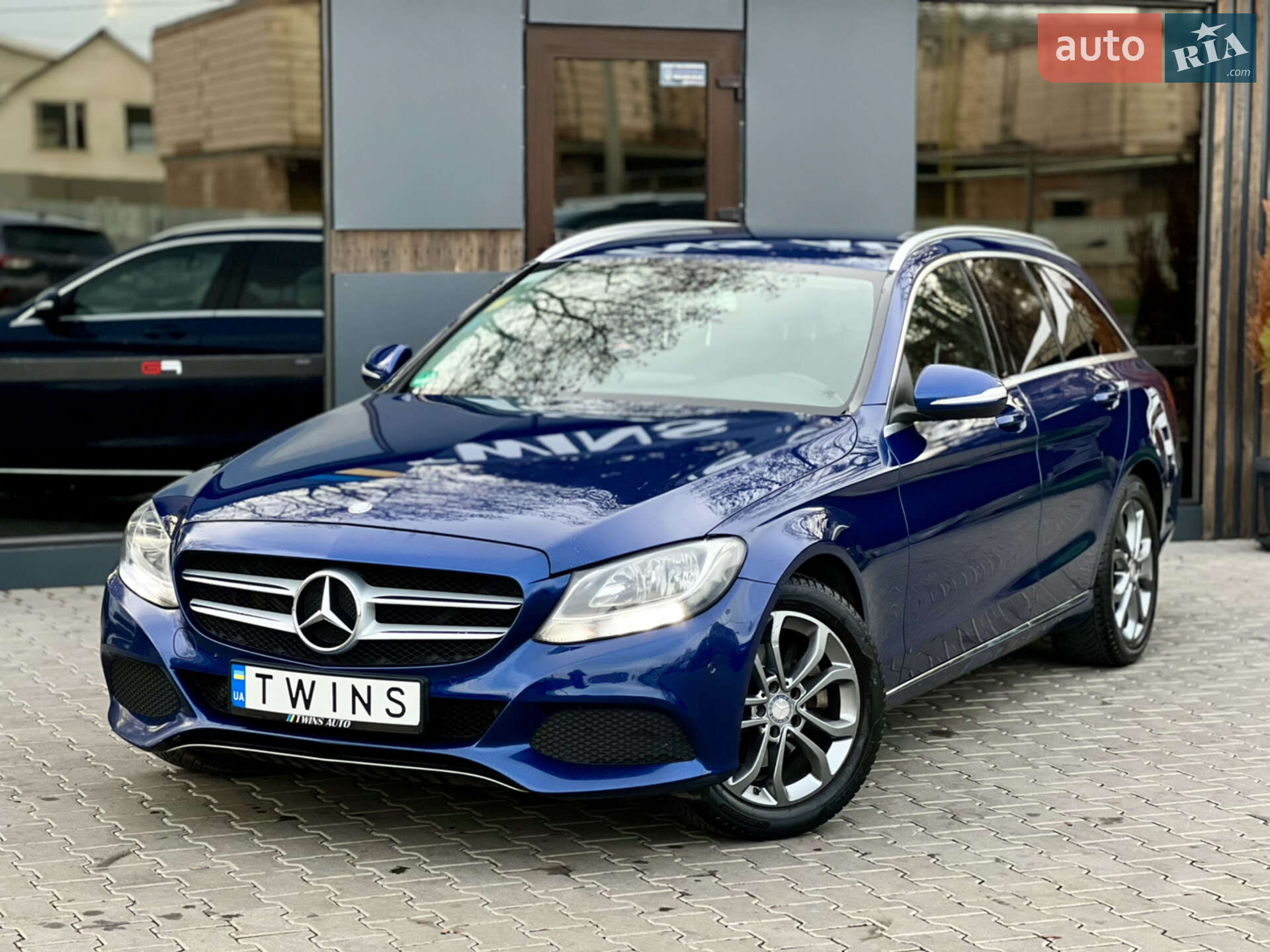 MERCEDES-BENZ C 220 2015