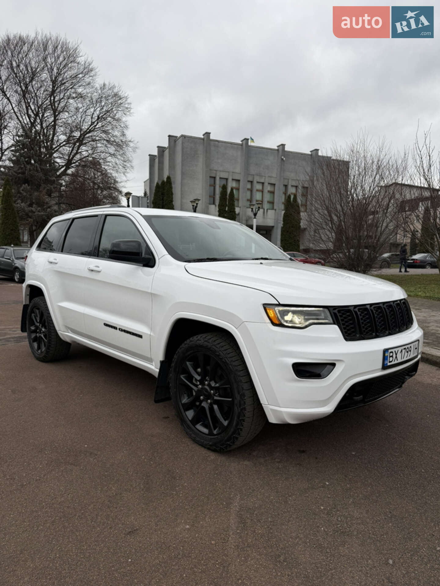 JEEP GRAND CHEROKEE 2019