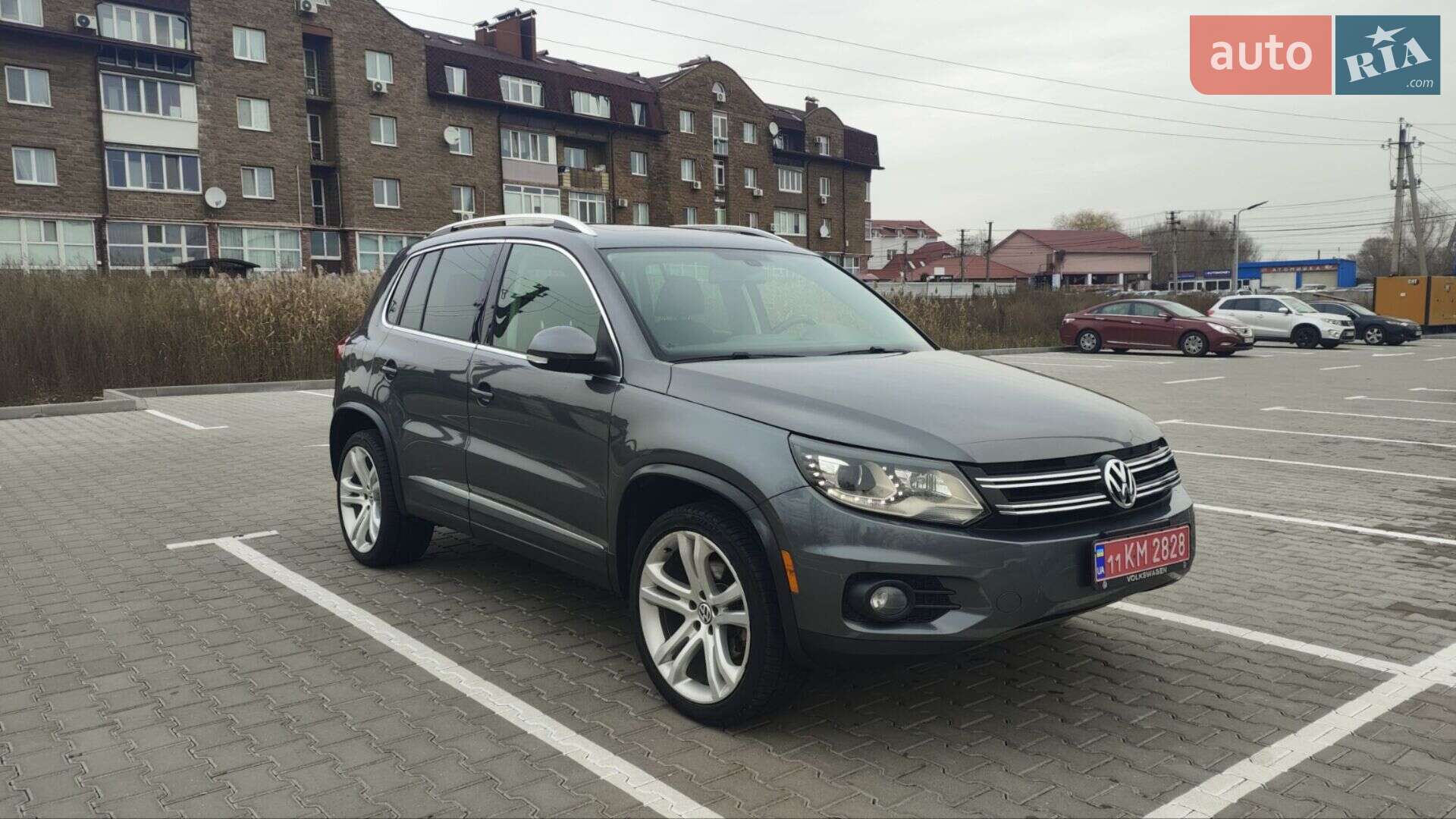 VOLKSWAGEN TIGUAN 2013