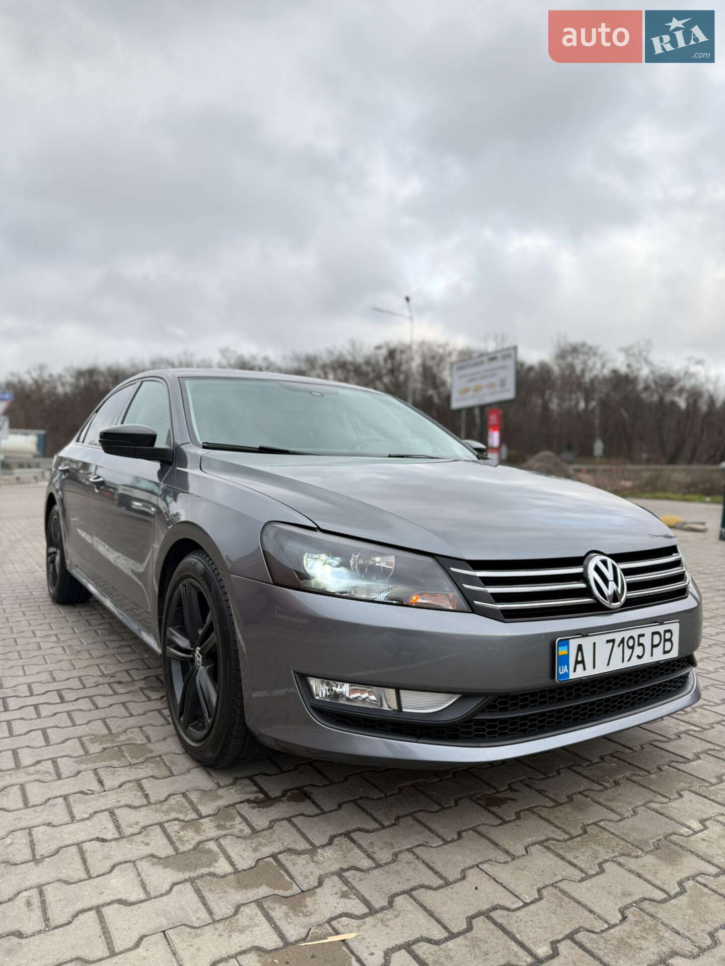 VOLKSWAGEN PASSAT 2014