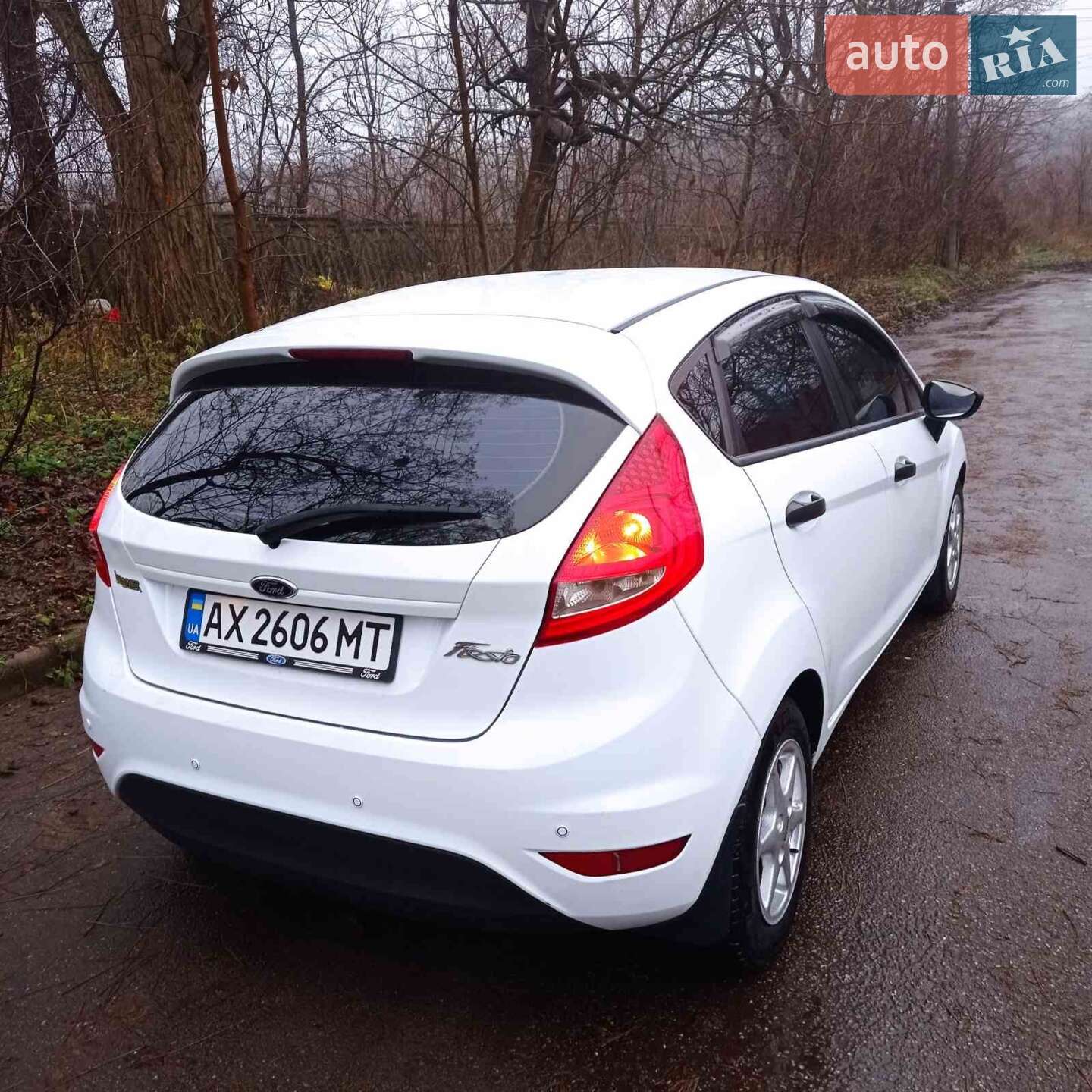 Головне фото звіту автомобіля FORD FIESTA 2012