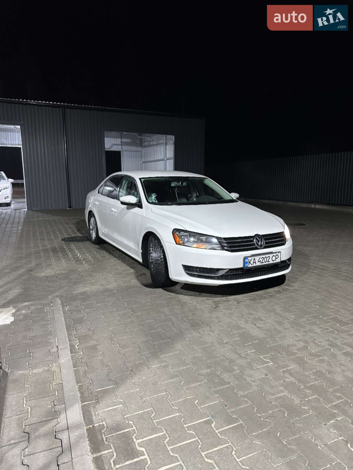 VOLKSWAGEN PASSAT 2013