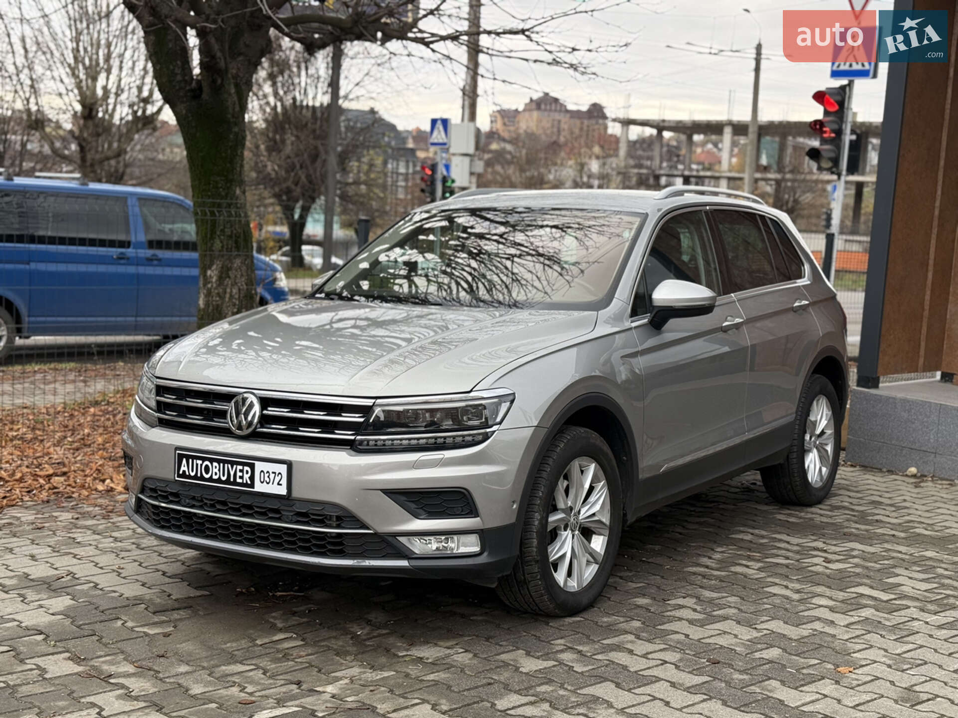 VOLKSWAGEN TIGUAN 2016