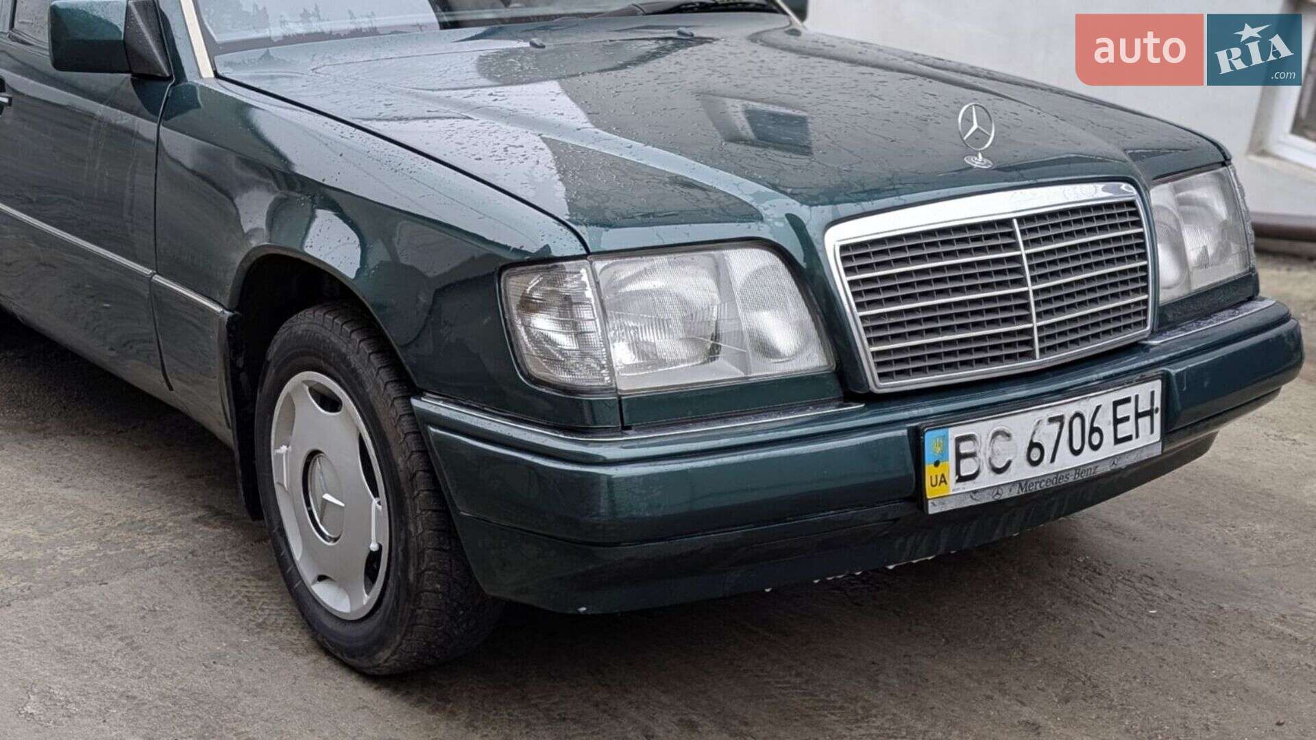 MERCEDES-BENZ E 200 1995