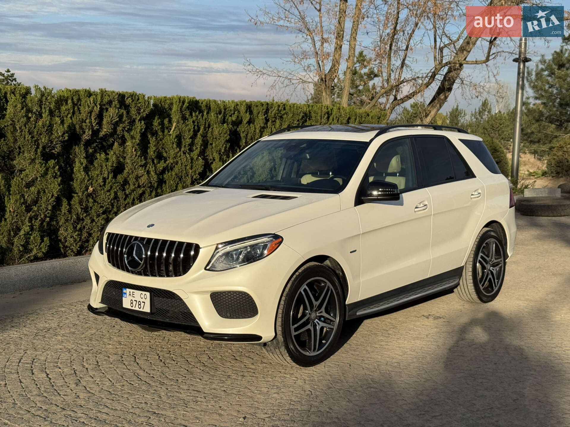 MERCEDES-BENZ GLE 550E 2016