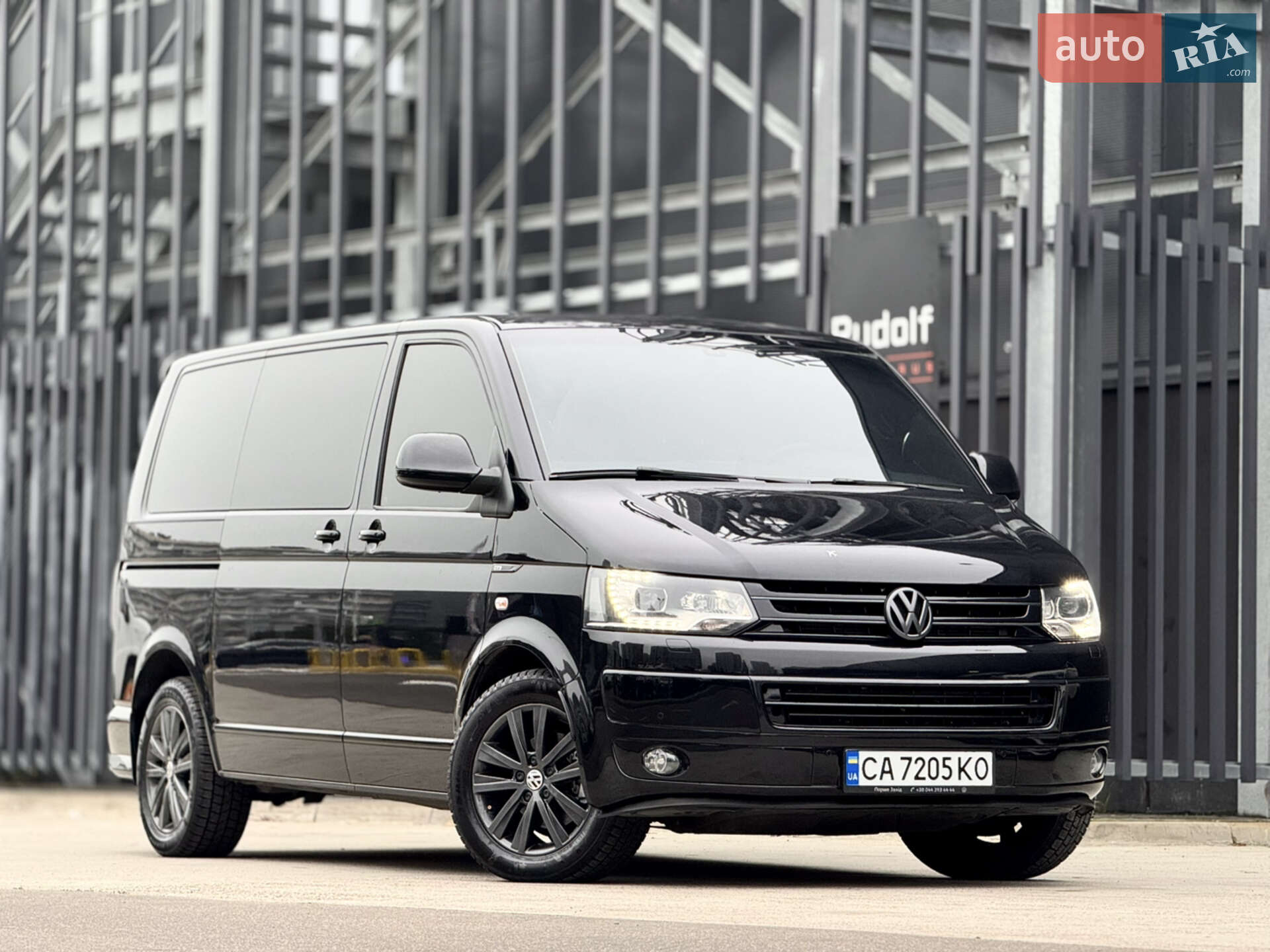 VOLKSWAGEN MULTIVAN 2012