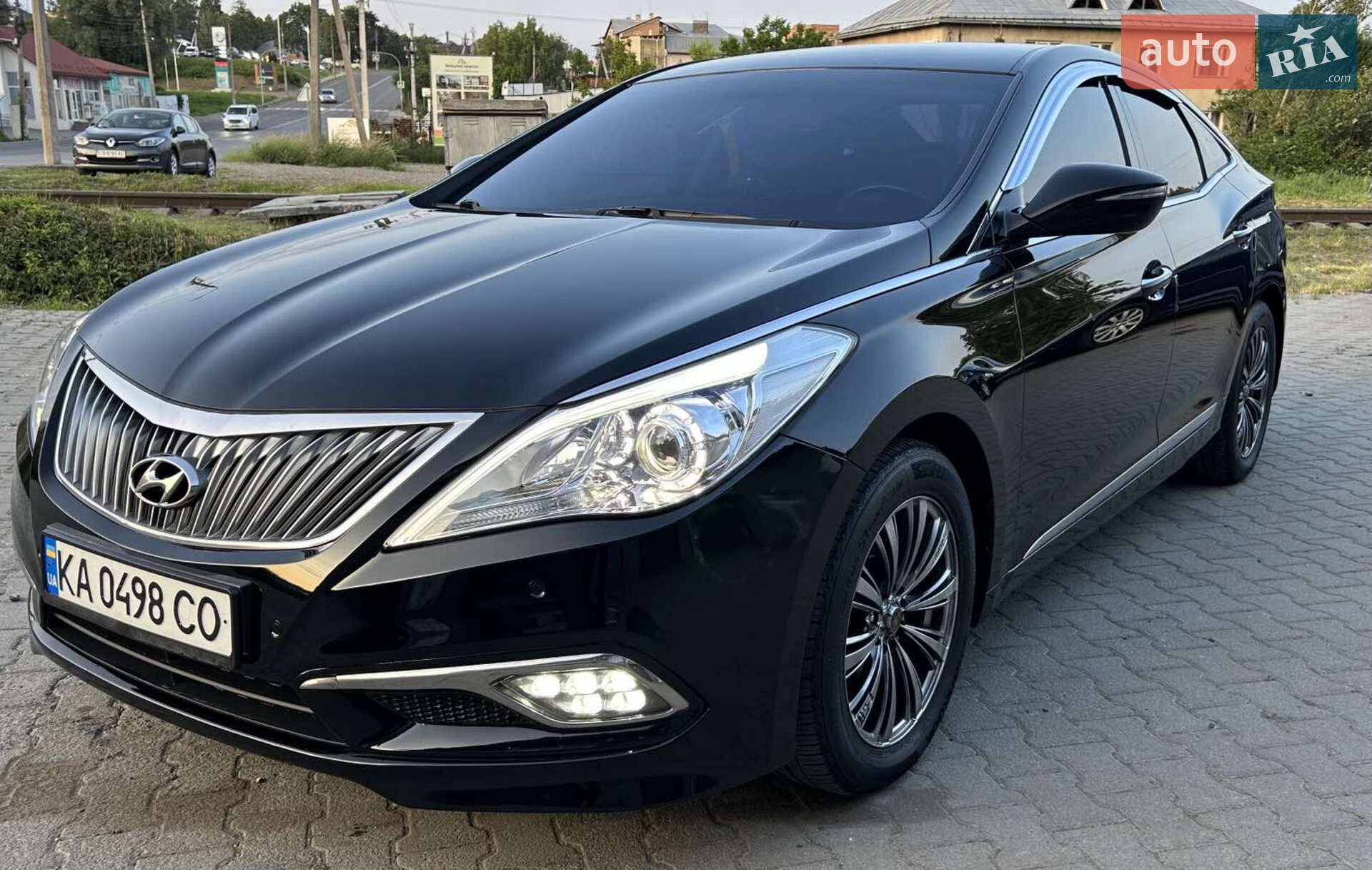 HYUNDAI GRANDEUR 2016