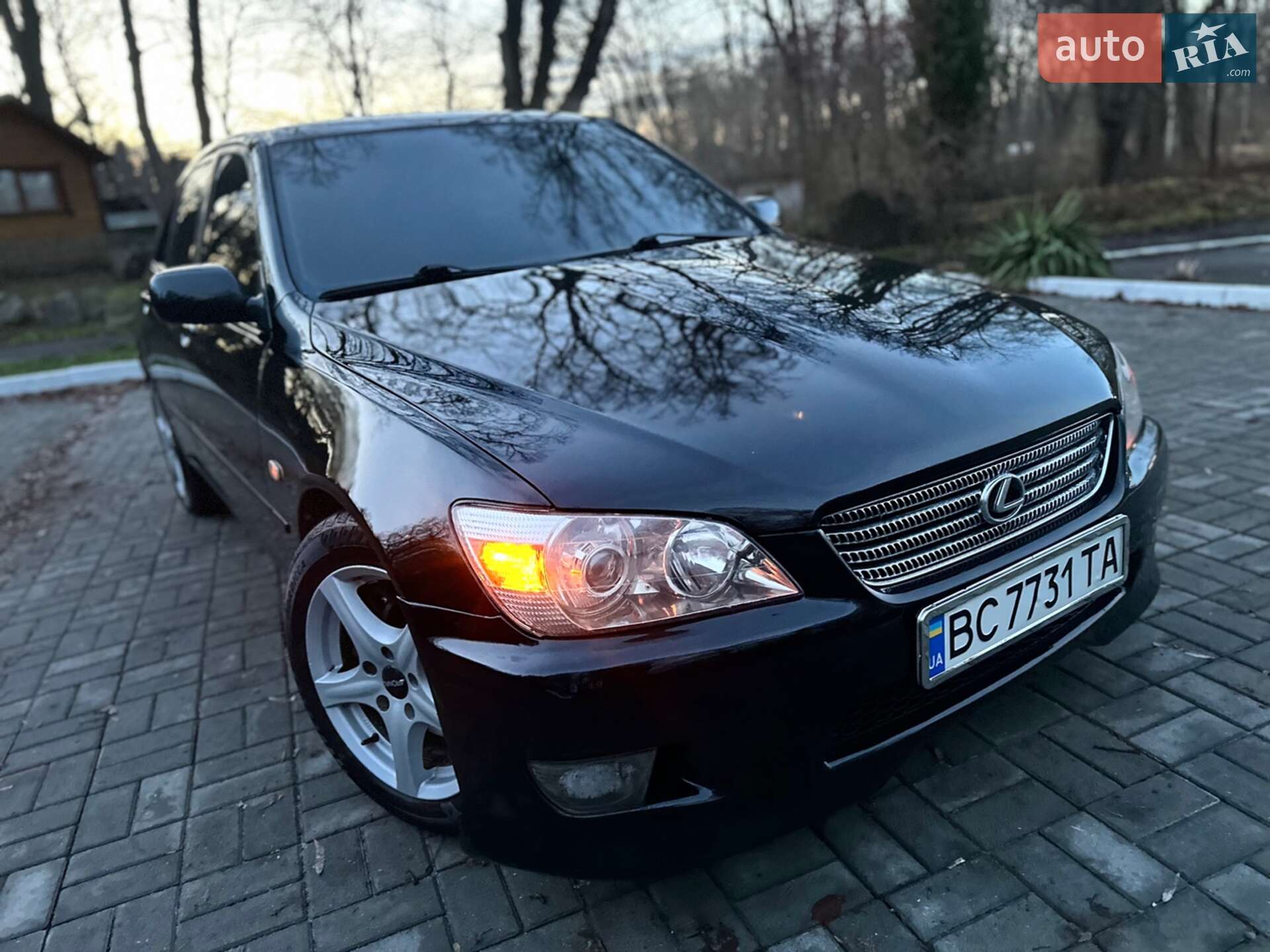 LEXUS IS 200 2003