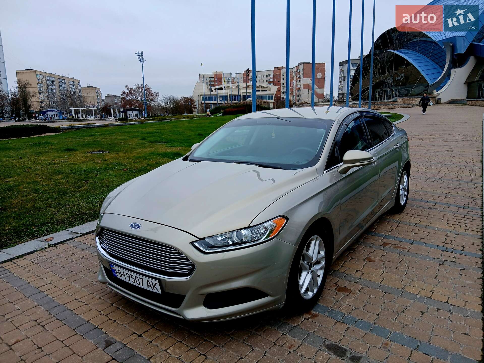 Головне фото звіту автомобіля FORD FUSION 2015