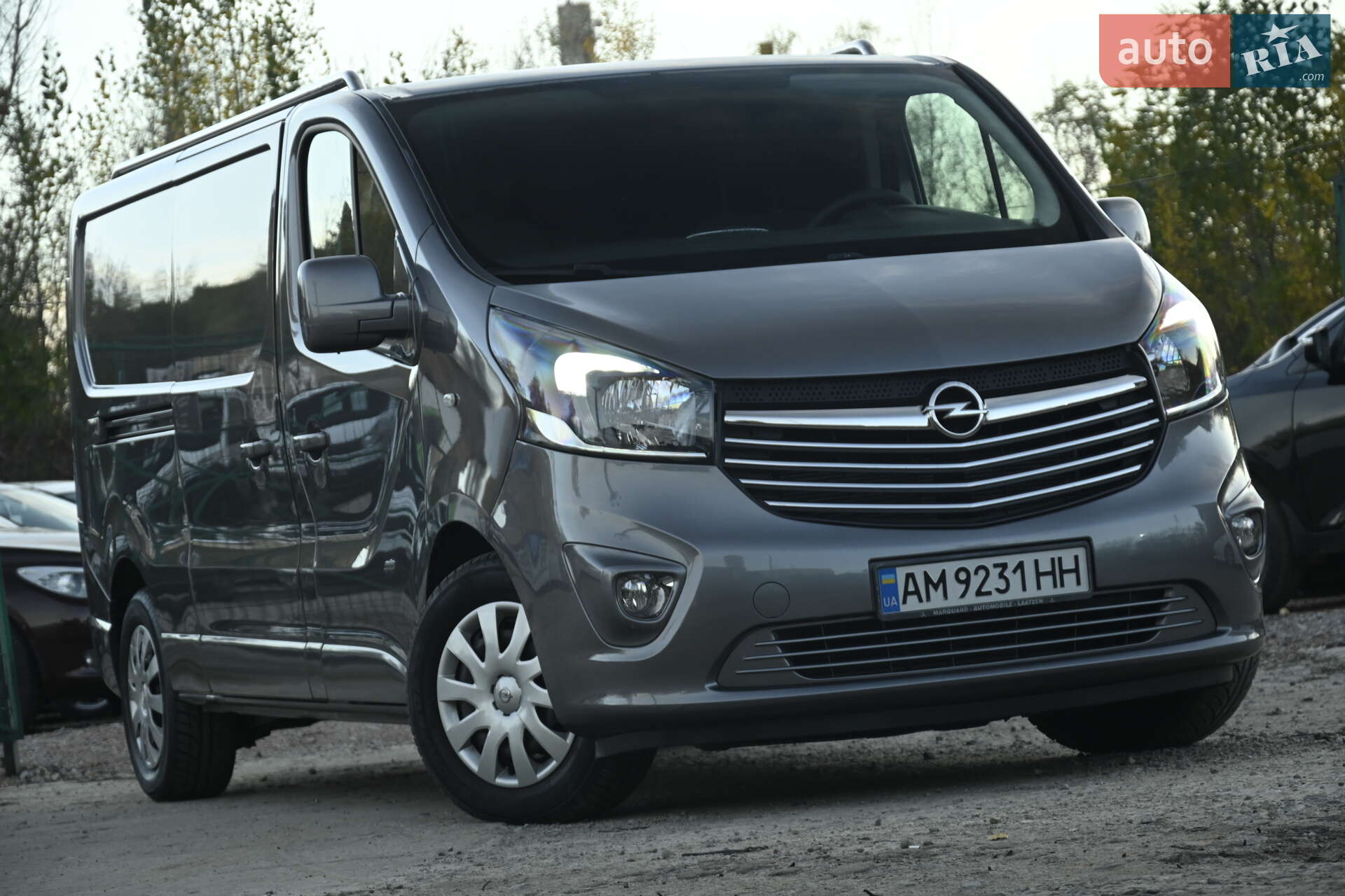 OPEL VIVARO 2015