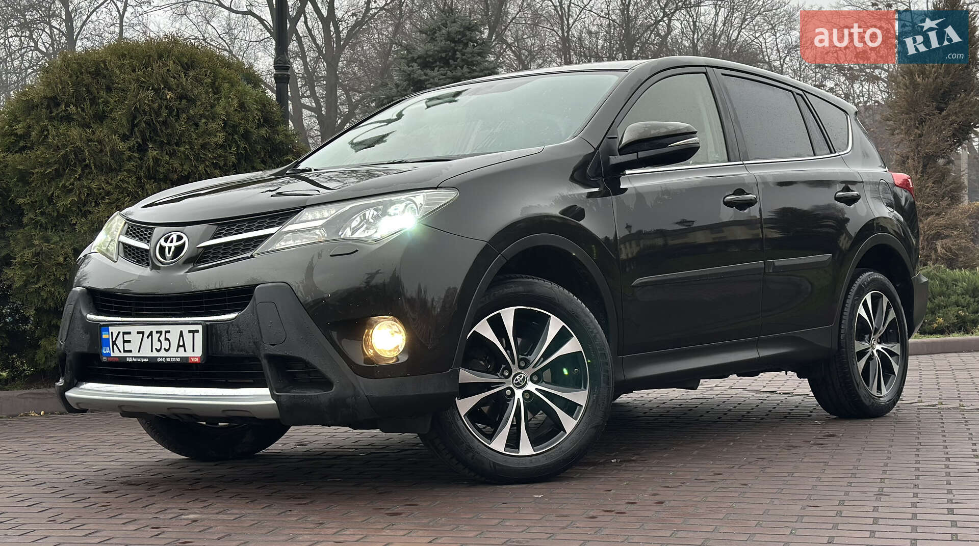 Головне фото звіту автомобіля TOYOTA RAV4 2014