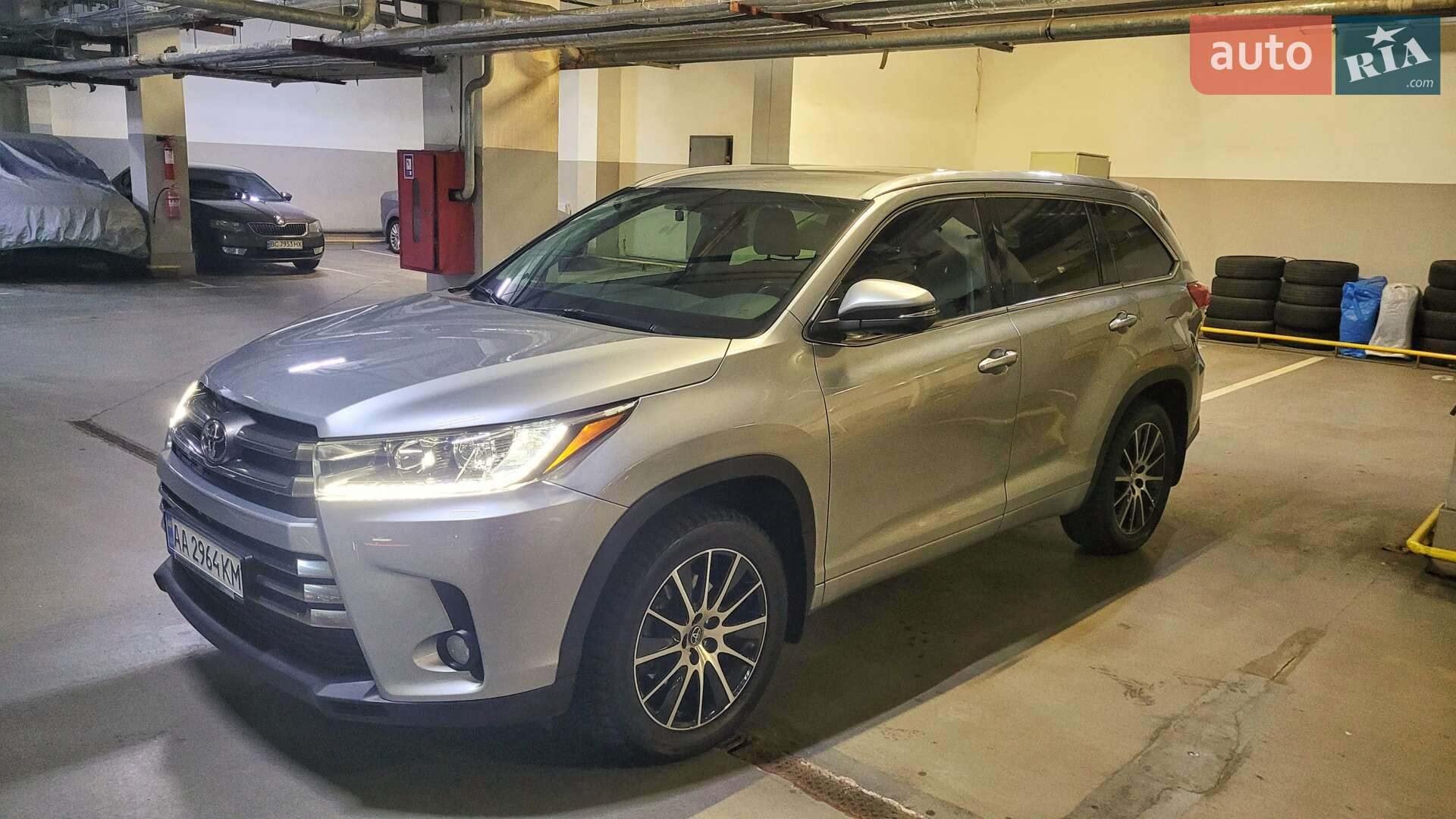 Головне фото звіту автомобіля TOYOTA HIGHLANDER 2017