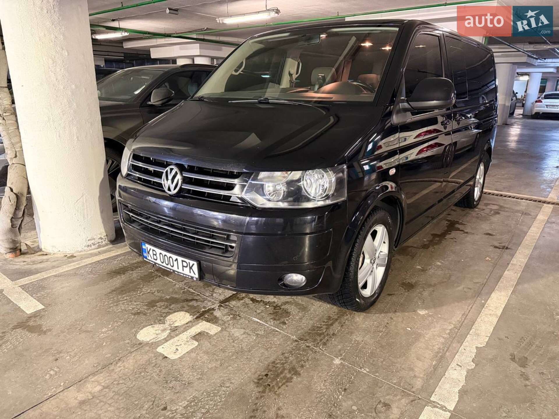 VOLKSWAGEN MULTIVAN 2010