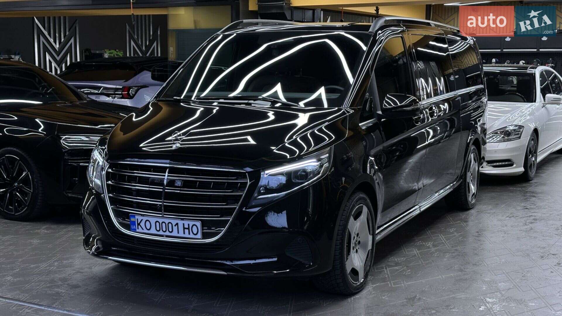 MERCEDES-BENZ V 300 D 2025