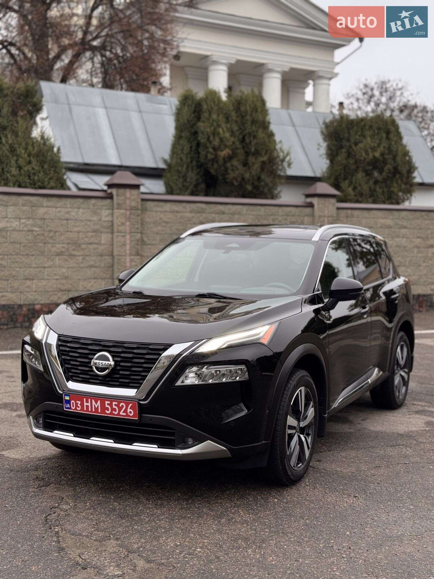 Головне фото звіту автомобіля NISSAN ROGUE 2021