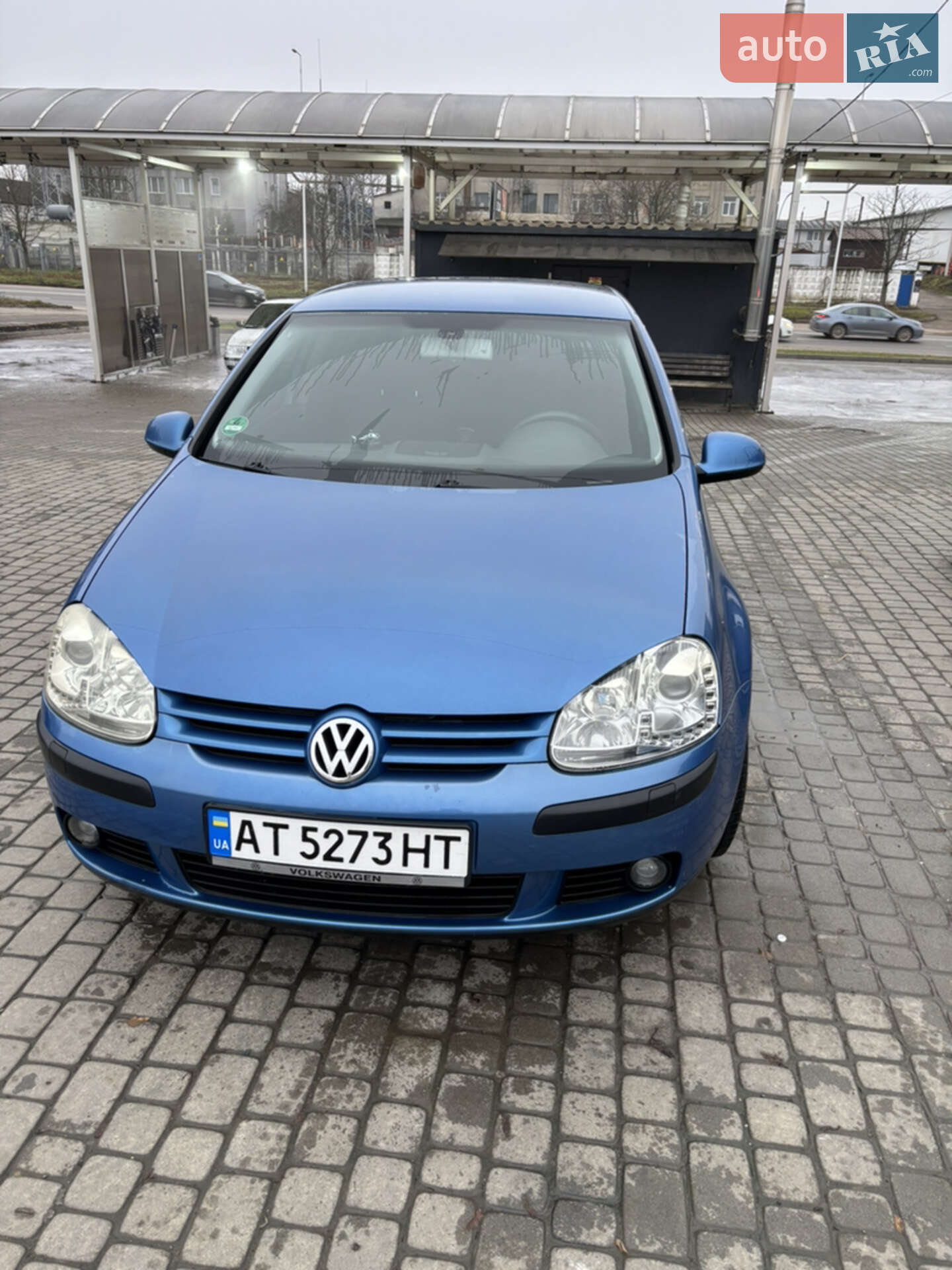 VOLKSWAGEN GOLF 2004