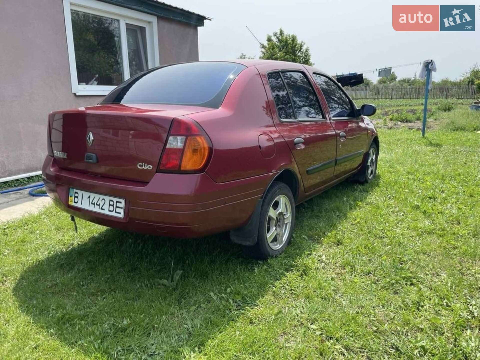 RENAULT CLIO SYMBOL 2001