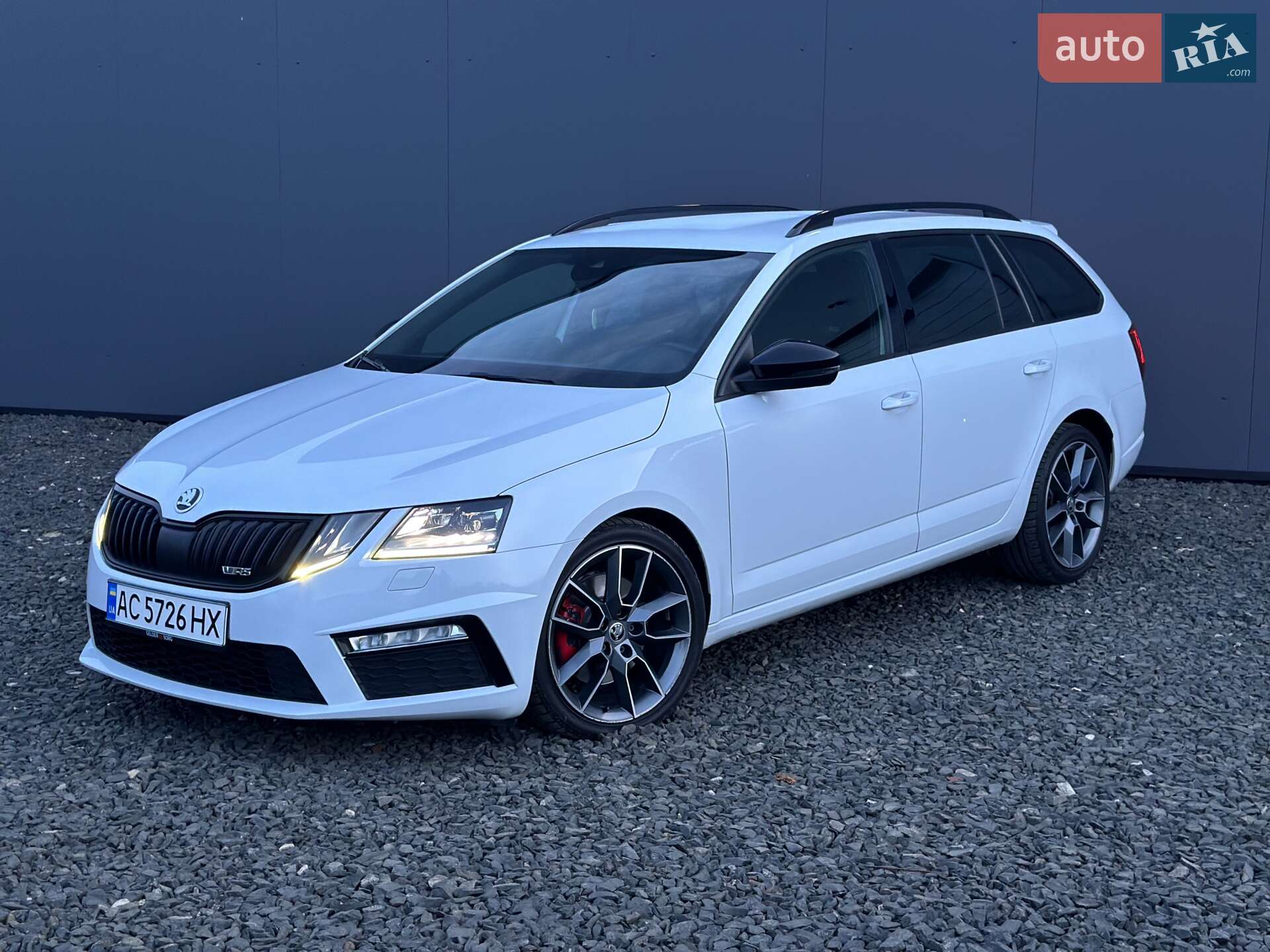 Головне фото звіту автомобіля SKODA OCTAVIA 2018