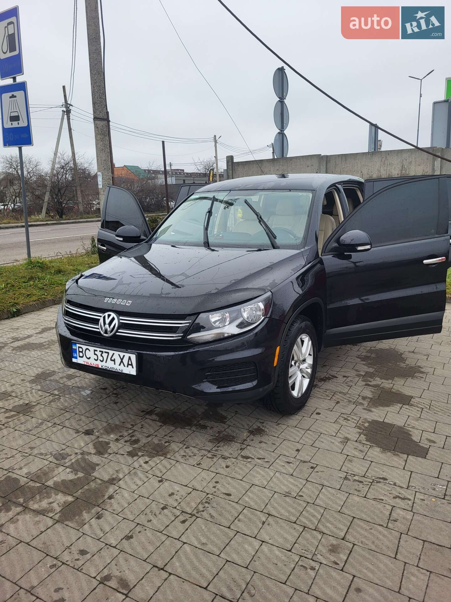 VOLKSWAGEN TIGUAN 2011
