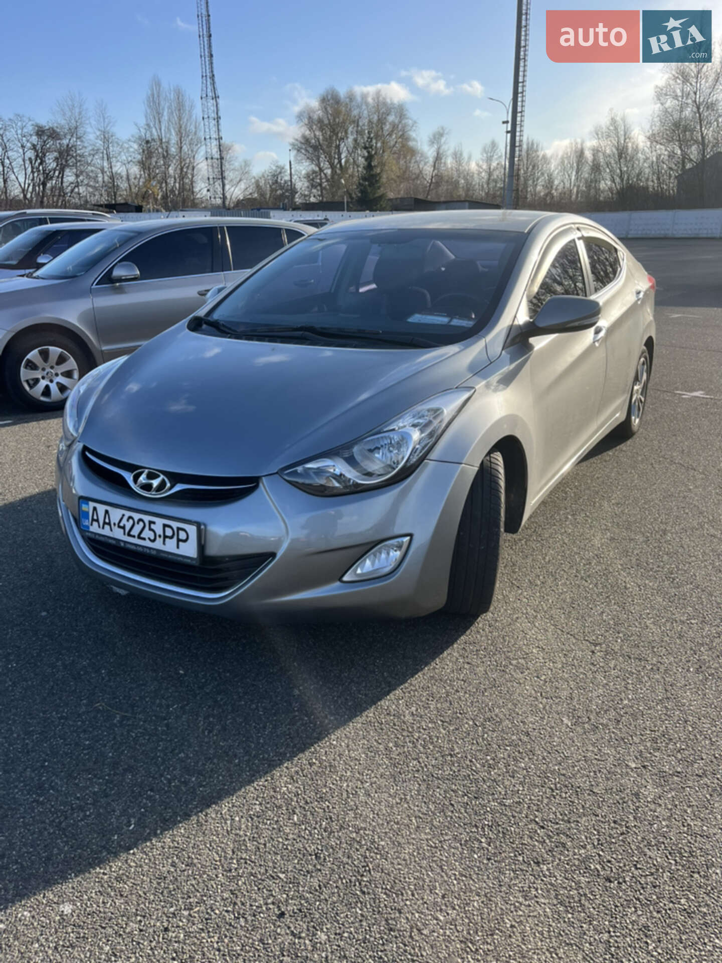 HYUNDAI AVANTE 2012