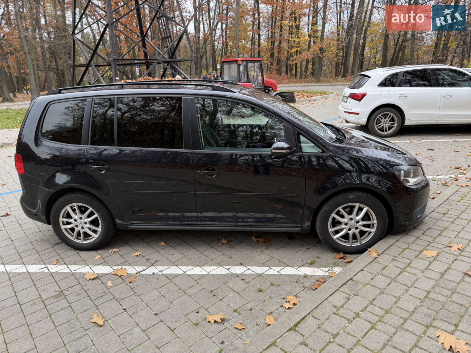 VOLKSWAGEN TOURAN 2013