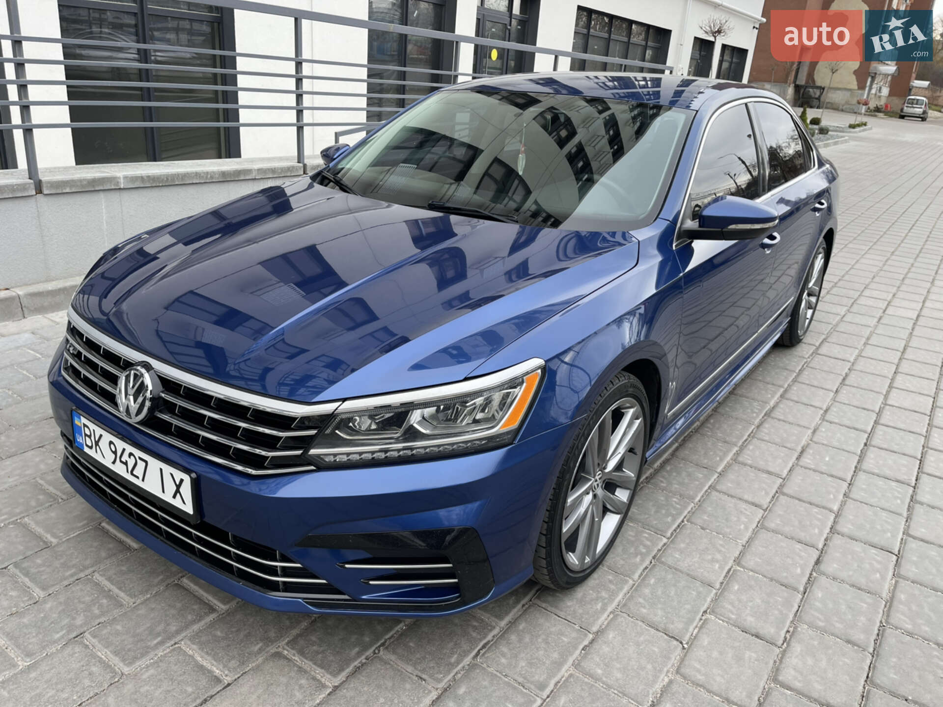 VOLKSWAGEN PASSAT 2016